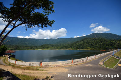 Bendungan Gerokgak via Dewatanews, 1. Air Terjun Lembah Jian, 2. Air Terjun Bertingkat Gitgit, 3. Air Panas Banjar, 4. Air Terjun Mekalongan, 5. Air Terjun Lemukih, 6. Air Terjun yeh Mampeh, 7. Air Terjun Melanting, 8. Air Terjun Munduk, 9. Air Terjun Banyumala, 10. Air Terjun Tembok Barak, 11. Air Terjun Aling – Aling, 12. Air Terjun Jambangan, 13. Air Terjun Sekumpul, 14. Air Terjun Carat Kecil, 15. Air Terjun Carat Besar, 16. Bali Handara Kosaido, 17. Air Terjun Kroya, 18. Air Terjun Yeh Salem, 19. Air Terjun Jembong, 20. Air Terjun Wana Ayu, 21. Air Terjun Tinggarsari, 22. Air Terjun Pucak Manik, 23. Air Terjun Sing – Sing, 24. Air Terjun Colek Pamor, 25. Air Terjun Ceburan, 26. Air Terjun Pucuk, 27. Air Terjun Kembar Sambangan, 28. Air Terjun Cemara, 29. Air Terjun Canging, 30. Air Terjun Dedari, 31. Air Terjun Fiji, 32. Air Terjun Bengbengan, 33. Air Terjun Amer Pakisan, 34. Air Terjun Yeh Bayah, 35. Pantai Batu Sungu, 36. Pantai Penuktukan, 37. Pantai Umeanyar, 38. Pantai Penimbangan, 39. Pantai Banyuwedang, 40. Air Panas Banyuwedang, 41. Pantai Gondol, 42. Pantai Pemuteran, 43. Pantai Goris Pejarakan, 44. Pantai Kerobokan, 45. Pantai Lovina, 46. Pantai Batu Ampar Pejarakan, 47. Vihara Buddha Banjar, 48. Pemandian Air Sanih, 49. Taman Nasional Bali Barat, 50. Ex Pelabuhan Buleleng, 51. Danau Buyan, 52. Danau Tamblingan, 53. Ayunan dan Anjungan Wanagiri, 54. Wisata Desa Kuno Sembiran, 55. Pemandangan Sekitar Pura Bukit Pucak Sakti, 56. Wisata Desa Julah, 57. Situs Batu Gambir Upit, 58. Gedong Kirtya, 59. Pantai Celagi Bantes, 60. Pura Ponjok Batu, 61. Museum Buleleng, 62. Rumah Pohon Temega, 63. Desa Wisata Bulian, 64. Krisna Fantastic Land, 65. Pasar Anyar, 66. Pulau Menjangan, 67. Budidaya Mutiara Penyambangan, 68. Pura Dalem Segara Madu, 69. Pura Beji Sangsit, 70. Bukit Batu Kursi, 71. Pulau Putih, 72. Desa Wisata Sidetapa, 73. Desa Wisata Cempage, 74. Kubu Hobbit Pedawa, 75. Menara Bambu Tigawasa, 76. Pantai Sanggalangit, 77. Pantai Pacung, 78. Wisata Selfie Madenan, 79. Air Terjun Bertingkat Silangjana, 80. Pantai Tukad Puyung Bukti, 81. Pantai Anturan, 82. Pemandian Mumbul Anturan, 83. Bendungan Tirab Ularan, 84. Bendungan Gerogak, 85. Terasering Busungbiu, 86. Desa Wisata Bebetin, 87. Air Terjun Seseran, 88. Desa Wisata Kaliasem, 89. Bukit Teletubbies Kubutambahan, 90. Agrowisata Sepang, 91. Desa Wisata Subuk, 92. Air Terjun Umejero, 93. Agrowisata Umejero, 94. Taman Kota Singaraja, 95. Agrowisata Anggur Banyupoh, 96. Pura Pulaki, 97. Pantai Pulaki, 98. Pelabuhan Celukan Bawang, 99. Pantai Sangsit