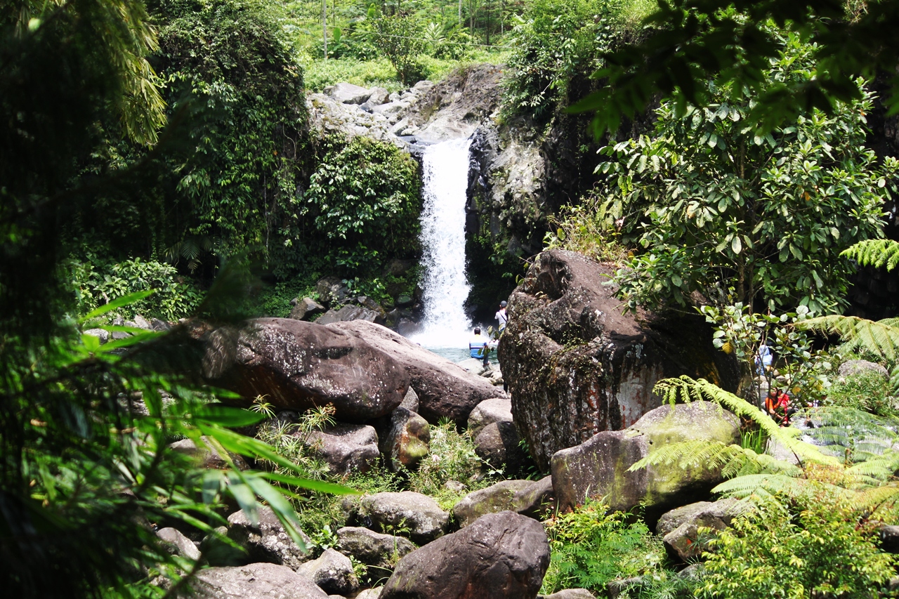 Curug Bayan via Kompasiana, 1. Miniatur Dunia Purwokerto, 2. Baturaden, 3. Baturraden Adventure Forest, 4. Pancuran 3, 5. Kebun Raya Baturraden, 6. Pancuran 7, 7. Goa Sarabadak, 8. Telaga Sunyi, 9. Curug Telu, 10. Bukit Bintang Baturraden, 11. Curug Bayan, 12. Curug Ceheng, 13. Curug Kedung Lesung, 14. Curug Nangga, 15. Curug Cipendok, 16. Hutan Pinus Limpakuwus, 17. Curug Jenggala Kalipagu, 18. Air Terjun Baturaden GandaTapa, 19. Curug Gede, 20. Curug Gomblang, 21. Desa Wisata Ketenger, 22. Gunung Slamet, 23. Bukit Pandang Munggang, 24. Bukit Watu Meja, 25. Sendang Bidadari, 26. Kebun Bunga Matahari Rempoah, 27. Bukit Agaran, 28. Bukit Tranggulasih, 29. Puncak Dinar, 30. Bukit Gadog, 31. Lokawisata Baturaden, 32. Mandala Wisata Baturaden, 33. Dreamland Waterpark Ajibarang, 34. Alun – alun Purwokerto, 35. Taman Rekreasi Andhang Pangrenan, 36. Kebun Ku Waterpark, 37. Taman Satria, 38. Taman Balai Kemambang, 39. Wisata Batur Agung, 40. Museum Bank Rakyat Indonesia, 41. Museum Wayang Sendang Mas, 42. Monumen Gatot Subroto, 43. Monumen Sepoer, 44. Monument dan Museum Panglima Besar Jenderal Soedirman, 45. Masjid Saka Tunggal Banyumas, 46. Makam Panembahan Kalibening, 47. Klenteng Hok Tek Bio Pasar Wage, 48. Gua Maria Kaliori, 49. Telaga Pucung, 50. Depo Bay Depo Pelita, 51. Wisata Husada Kalibacin, 52. Bendung Gerak Serayu Gambarsari, 53. Curug Carang, 54. Curug Cidadap Semaya, 55. Curug Wanasuta, 56. Curug Jumeneng, 57. Curug Kembar, 58. Curug Lawa, 59. Curug Lima Kedungbanteng, 60. Curug Penganten Baturaden, 61. Curug Sebrangan, 62. Curug Tebela, 63. Curug Urang, 64. Rumah Pohon Puncak Selok, 65. Curug Grenjang, 66. Curug Lawang, 67. Curug Juneng