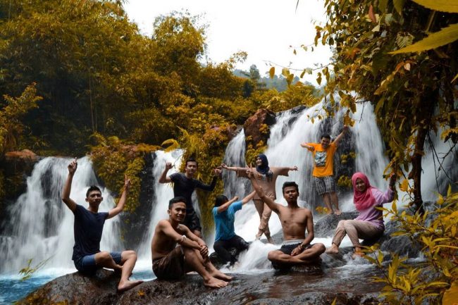 Curug Lima Kedungbanteng via Radiraptors, 1. Miniatur Dunia Purwokerto, 2. Baturaden, 3. Baturraden Adventure Forest, 4. Pancuran 3, 5. Kebun Raya Baturraden, 6. Pancuran 7, 7. Goa Sarabadak, 8. Telaga Sunyi, 9. Curug Telu, 10. Bukit Bintang Baturraden, 11. Curug Bayan, 12. Curug Ceheng, 13. Curug Kedung Lesung, 14. Curug Nangga, 15. Curug Cipendok, 16. Hutan Pinus Limpakuwus, 17. Curug Jenggala Kalipagu, 18. Air Terjun Baturaden GandaTapa, 19. Curug Gede, 20. Curug Gomblang, 21. Desa Wisata Ketenger, 22. Gunung Slamet, 23. Bukit Pandang Munggang, 24. Bukit Watu Meja, 25. Sendang Bidadari, 26. Kebun Bunga Matahari Rempoah, 27. Bukit Agaran, 28. Bukit Tranggulasih, 29. Puncak Dinar, 30. Bukit Gadog, 31. Lokawisata Baturaden, 32. Mandala Wisata Baturaden, 33. Dreamland Waterpark Ajibarang, 34. Alun – alun Purwokerto, 35. Taman Rekreasi Andhang Pangrenan, 36. Kebun Ku Waterpark, 37. Taman Satria, 38. Taman Balai Kemambang, 39. Wisata Batur Agung, 40. Museum Bank Rakyat Indonesia, 41. Museum Wayang Sendang Mas, 42. Monumen Gatot Subroto, 43. Monumen Sepoer, 44. Monument dan Museum Panglima Besar Jenderal Soedirman, 45. Masjid Saka Tunggal Banyumas, 46. Makam Panembahan Kalibening, 47. Klenteng Hok Tek Bio Pasar Wage, 48. Gua Maria Kaliori, 49. Telaga Pucung, 50. Depo Bay Depo Pelita, 51. Wisata Husada Kalibacin, 52. Bendung Gerak Serayu Gambarsari, 53. Curug Carang, 54. Curug Cidadap Semaya, 55. Curug Wanasuta, 56. Curug Jumeneng, 57. Curug Kembar, 58. Curug Lawa, 59. Curug Lima Kedungbanteng, 60. Curug Penganten Baturaden, 61. Curug Sebrangan, 62. Curug Tebela, 63. Curug Urang, 64. Rumah Pohon Puncak Selok, 65. Curug Grenjang, 66. Curug Lawang, 67. Curug Juneng