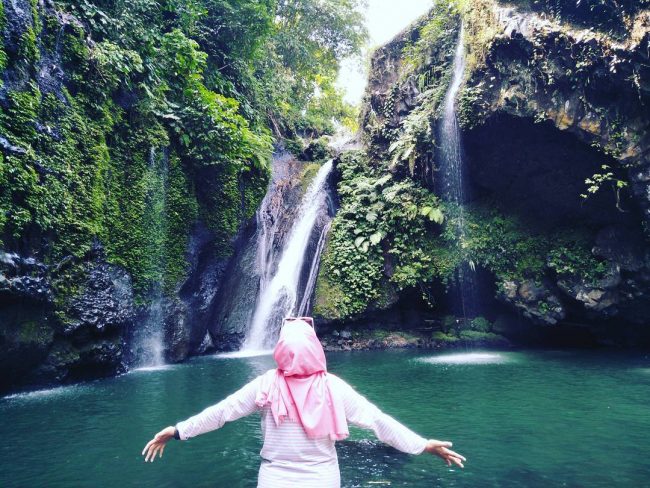 Curug Tebela via IG @utamiamadea, 1. Miniatur Dunia Purwokerto, 2. Baturaden, 3. Baturraden Adventure Forest, 4. Pancuran 3, 5. Kebun Raya Baturraden, 6. Pancuran 7, 7. Goa Sarabadak, 8. Telaga Sunyi, 9. Curug Telu, 10. Bukit Bintang Baturraden, 11. Curug Bayan, 12. Curug Ceheng, 13. Curug Kedung Lesung, 14. Curug Nangga, 15. Curug Cipendok, 16. Hutan Pinus Limpakuwus, 17. Curug Jenggala Kalipagu, 18. Air Terjun Baturaden GandaTapa, 19. Curug Gede, 20. Curug Gomblang, 21. Desa Wisata Ketenger, 22. Gunung Slamet, 23. Bukit Pandang Munggang, 24. Bukit Watu Meja, 25. Sendang Bidadari, 26. Kebun Bunga Matahari Rempoah, 27. Bukit Agaran, 28. Bukit Tranggulasih, 29. Puncak Dinar, 30. Bukit Gadog, 31. Lokawisata Baturaden, 32. Mandala Wisata Baturaden, 33. Dreamland Waterpark Ajibarang, 34. Alun – alun Purwokerto, 35. Taman Rekreasi Andhang Pangrenan, 36. Kebun Ku Waterpark, 37. Taman Satria, 38. Taman Balai Kemambang, 39. Wisata Batur Agung, 40. Museum Bank Rakyat Indonesia, 41. Museum Wayang Sendang Mas, 42. Monumen Gatot Subroto, 43. Monumen Sepoer, 44. Monument dan Museum Panglima Besar Jenderal Soedirman, 45. Masjid Saka Tunggal Banyumas, 46. Makam Panembahan Kalibening, 47. Klenteng Hok Tek Bio Pasar Wage, 48. Gua Maria Kaliori, 49. Telaga Pucung, 50. Depo Bay Depo Pelita, 51. Wisata Husada Kalibacin, 52. Bendung Gerak Serayu Gambarsari, 53. Curug Carang, 54. Curug Cidadap Semaya, 55. Curug Wanasuta, 56. Curug Jumeneng, 57. Curug Kembar, 58. Curug Lawa, 59. Curug Lima Kedungbanteng, 60. Curug Penganten Baturaden, 61. Curug Sebrangan, 62. Curug Tebela, 63. Curug Urang, 64. Rumah Pohon Puncak Selok, 65. Curug Grenjang, 66. Curug Lawang, 67. Curug Juneng