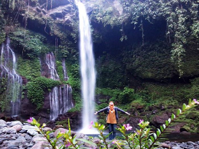 Curug Telu via Olipeoile.wordpresscom, 1. Objek Wisata Terkenal Baturaden di Purwokerto, 2. Tempat Wisata Alam Curug Gede di Purwokerto, 3. Objek Wisata Alam Air Terjun Curug Ceheng di Purwokerto, 4. Tempat Wisata Seru di Baturraden Adventure Forest Purwokerto, 5. Objek Wisata Air hangat belerang di Pancuran 7 di Purwokerto, 6. Tempat Wisata Seru Telaga sunyi di Purwokerto, 7. Objek Wisata Alam Curug Cipendok, 8. Objek Wisata Religi Gua Maria Kaliori di Purwokerto, 9. Wisata Kuliner Mendoan khas Purwokerto, 10. Destinasi Wisata Menantang Mendaki Gunung Slamet, 11. Tempat Wisata Seru Pemandian Kalibacin , 12. Tempat Wisata Keluarga Batur Agung di Purwokerto (Sudah Tutup), 13. Tempat Rekreasi Keluarga Telaga Pucung , 14. Monumen Panglima Besar Jenderal Sudirman , 15. Wahana Rekreasi Dreamland Park Pancasan di Purwokerto, 16. Wahana Permainan Seru Crossworld Paintball, 17. Nyantai di Alun-alun Lama Kota Banyumas, 18. Serunya Liburan di Depo Bay Depo Pelita Purwokerto, 19. Objek Wisata Terbaru Curug Nangga Di Banyumas, 20. Bukit Watu Meja, 21. Museum Bank Rakyat Indonesia, 22. Wisata Bendungan Gerak Serayu, 23. Tempat Wisata Alam Bukit Tranggulasih Purwokerto, 24. Liburan Seru ke Batur Agung Mount of Fun Purwokerto, 25. Wisata Alam Curug Gomblang di Purwokerto, 26. Curug Bayan, 27. Curug Telu, 28. Bukit Bintang Baturaden, 29. Wisata Alam Pancuran 3 Purwokerto, 30. Miniatur Dunia Purwokerto (Small World), 31. Bukit Pandang Munggang, 32. Puncak Dinar, 33. Bukit Gadog, 34. Kebun Bunga Matahari Rempoah, 35. Bukit Agaran, 36. Hutan Pinus Limpakuwus, 37. Curug Pinang, 38. The Forest Island, 39. The Village Purwokerto, 40. Bumi Perkemahan Wana Wisata Baturaden, 41. Taman Kaloka Widya Mandala