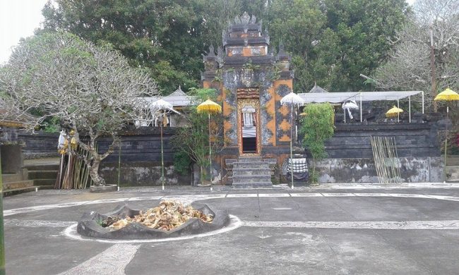 Desa Wisata Cempaga, 1. Air Terjun Lembah Jian, 2. Air Terjun Bertingkat Gitgit, 3. Air Panas Banjar, 4. Air Terjun Mekalongan, 5. Air Terjun Lemukih, 6. Air Terjun yeh Mampeh, 7. Air Terjun Melanting, 8. Air Terjun Munduk, 9. Air Terjun Banyumala, 10. Air Terjun Tembok Barak, 11. Air Terjun Aling – Aling, 12. Air Terjun Jambangan, 13. Air Terjun Sekumpul, 14. Air Terjun Carat Kecil, 15. Air Terjun Carat Besar, 16. Bali Handara Kosaido, 17. Air Terjun Kroya, 18. Air Terjun Yeh Salem, 19. Air Terjun Jembong, 20. Air Terjun Wana Ayu, 21. Air Terjun Tinggarsari, 22. Air Terjun Pucak Manik, 23. Air Terjun Sing – Sing, 24. Air Terjun Colek Pamor, 25. Air Terjun Ceburan, 26. Air Terjun Pucuk, 27. Air Terjun Kembar Sambangan, 28. Air Terjun Cemara, 29. Air Terjun Canging, 30. Air Terjun Dedari, 31. Air Terjun Fiji, 32. Air Terjun Bengbengan, 33. Air Terjun Amer Pakisan, 34. Air Terjun Yeh Bayah, 35. Pantai Batu Sungu, 36. Pantai Penuktukan, 37. Pantai Umeanyar, 38. Pantai Penimbangan, 39. Pantai Banyuwedang, 40. Air Panas Banyuwedang, 41. Pantai Gondol, 42. Pantai Pemuteran, 43. Pantai Goris Pejarakan, 44. Pantai Kerobokan, 45. Pantai Lovina, 46. Pantai Batu Ampar Pejarakan, 47. Vihara Buddha Banjar, 48. Pemandian Air Sanih, 49. Taman Nasional Bali Barat, 50. Ex Pelabuhan Buleleng, 51. Danau Buyan, 52. Danau Tamblingan, 53. Ayunan dan Anjungan Wanagiri, 54. Wisata Desa Kuno Sembiran, 55. Pemandangan Sekitar Pura Bukit Pucak Sakti, 56. Wisata Desa Julah, 57. Situs Batu Gambir Upit, 58. Gedong Kirtya, 59. Pantai Celagi Bantes, 60. Pura Ponjok Batu, 61. Museum Buleleng, 62. Rumah Pohon Temega, 63. Desa Wisata Bulian, 64. Krisna Fantastic Land, 65. Pasar Anyar, 66. Pulau Menjangan, 67. Budidaya Mutiara Penyambangan, 68. Pura Dalem Segara Madu, 69. Pura Beji Sangsit, 70. Bukit Batu Kursi, 71. Pulau Putih, 72. Desa Wisata Sidetapa, 73. Desa Wisata Cempage, 74. Kubu Hobbit Pedawa, 75. Menara Bambu Tigawasa, 76. Pantai Sanggalangit, 77. Pantai Pacung, 78. Wisata Selfie Madenan, 79. Air Terjun Bertingkat Silangjana, 80. Pantai Tukad Puyung Bukti, 81. Pantai Anturan, 82. Pemandian Mumbul Anturan, 83. Bendungan Tirab Ularan, 84. Bendungan Gerogak, 85. Terasering Busungbiu, 86. Desa Wisata Bebetin, 87. Air Terjun Seseran, 88. Desa Wisata Kaliasem, 89. Bukit Teletubbies Kubutambahan, 90. Agrowisata Sepang, 91. Desa Wisata Subuk, 92. Air Terjun Umejero, 93. Agrowisata Umejero, 94. Taman Kota Singaraja, 95. Agrowisata Anggur Banyupoh, 96. Pura Pulaki, 97. Pantai Pulaki, 98. Pelabuhan Celukan Bawang, 99. Pantai Sangsit