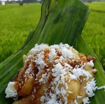 Getuk Iris, 1. Corobikang Khas Batang, 2. Getuk Mawur, 3. Getuk Iris, 4. Batik Tradisional Batang, 5. Soto Kebo Khas Batang, 6. Lontong Lamprak, 7. Surabi KaliBeluk, 8. Soto Tauco khas Batang, 9. Nasi Megono Khas Batang, 10. Lodeh Cecek, 11. Sotong Ireng, 12. Sprei lukis Abbel, 13. Keripik Buah Qrezz-Qrezz