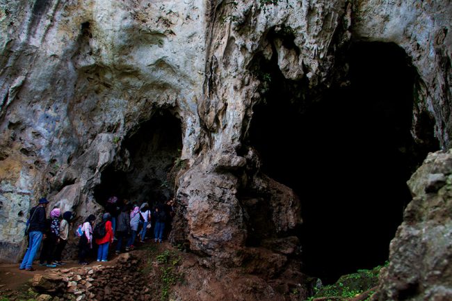Goa Pawon via Mongabay, Informasi Dasar, Daya Tarik Lembang, Tempat Wisata di Lembang Bandung, Tempat Wisata di Lembang yang Sudah Tutup, Aktivitas Seru yang Wajib Dilakukan di Lembang, Akses Menuju Lembang