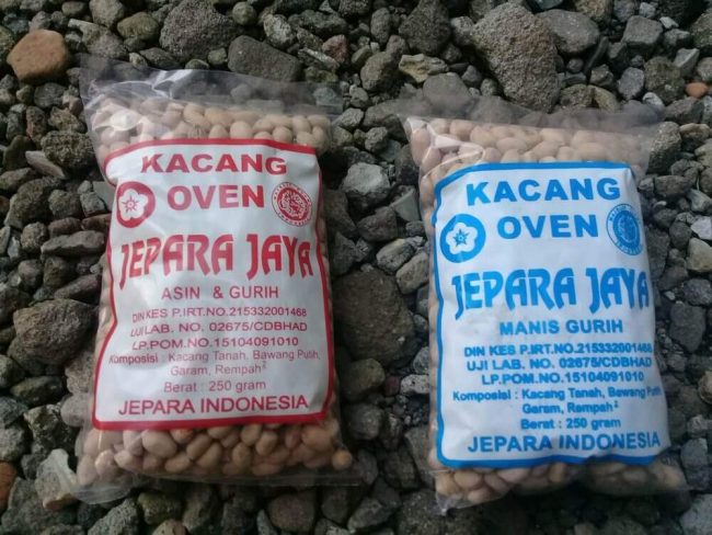 Kacang Oven Jepara via Bukalapak, 1. Kerupuk Bawang, 2. Kaos Qimo, 3. Kerajinan Monel Kalinyamatan, 4. Kerajinan Ukir, 5. Kerajinan Patung, 6. Durian Petruk, 7. Jeruk Jepara, 8. Kacang Listrik, 9. Carang Madu, 10. Kerupuk Tenggiri, 11. Kerupuk Udang Echo, 12. Tenun Troso, 13. Sambal Samtis, 14. Kacang Oven Jepara, 15. Kerajinan Kerang Jepara, 16. Makanan Ringan Rondo Royal, 17. Turuk Bintol, 18. Kayu Kalimasada, 19. Bontosan, 20. Horog-horog, 21. Moto Belong, 22. Singit