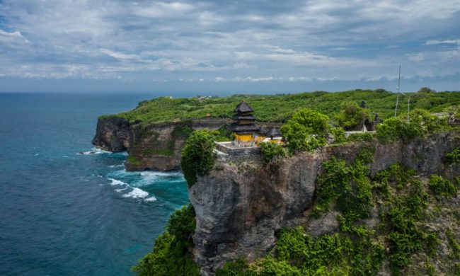 Kawasan Pura Luhur Uluwatu via Kintamani, 1. Ekowisata Mangrove Wanasari, 2. Sangeh Monkey Forest, 3. New Kuta Green Park, 4. Circus Waterpark Kuta, 5. Pantai Jerman, 6. Pantai Kelan, 7. Pantai Muaya, 8. Pantai Mimpi Pondok Pemuda, 9. Pantai Tegal Wangi, 10. Pantai Balangan, 11. Tanjung Balangan, 12. Pantai Dreamland, 13. Pantai Pemutih, 14. Pantai Bingin, 15. Pantai Padang – Padang, 16. Pantai Labuan Sait, 18. Pantai Suluban, 19. Pantai Nyang – Nyang, 20. Pantai Nunggalan, 21. Pantai Karma Kandara, 22. Pantai Melasti, 23. Pantai Batu pageh, 24. Pantai Pandawa, 25. Pantai Gunung Payung, 26. Pantai Sawangan, 27. Pantai Geger, 28. Pantai Mengiat, 29. Pantai Segara Samuh, 30. Pantai Selagan Nusa Dua, 31. Pantai Tanjung Benoa, 32. Air Terjun Nungnung, 33. Air Terjun Bidadari Ayung, 34. Sungai Ayung, 35. Air Terjun Batu Lantang, 36. Air Terjun Sulangi, 37. Patung Dewa Ruci, 38. Kawasan Pura Luhur Uluwatu, 39. Pesawat Bengong, 40. Nirmala Waterpark Ungasan, 41. Taman Satria Gatotkaca, 42. Joger Kuta, 43. Penangkaran Penyu Deluang Sari, 44. Taman Budaya Garuda Wisnu Kencana, 45. Bali Paragliding Tandem Flight, 46. Monumen Perjuangan Taman Mumbul, 47. Museum Becak Indonesia, 48. Museum Pasifika, 49. Dream Museum Zone, 50. Museum Kain, 51. Museum Kerang, 52. Museum Yadnya, 53. Hide N Seek, 54. Cubby House Kids Club, 55. Miniapolis Bali, 56. Pantai Timbis, 57. Pantai Dukuh, 58. Puja Mandala, 59. Pura Taman Ayun, 60. Taman Ngurah Rai Tuban, 61. Lembah Tanah Wuk, 62. Taman Mumbul, 63. Pantai Pererenan, 64. Banjar Umalas, 65. Waka Tangga, 66. Wisata Agro Pelaga, 67. Jembatan Tukad Bangkung, 68. Jimbaran Panorama Point, 69. Pura Petitenget, 70. Pantai Petitenget, 71. Pura Pucak Tedung, 72. Pura Sada Kapal, 73. Pura Batu Bolong, 74. Pantai Batu Bolong, 75. Pura Kancing Gumi, 76. Pura Pucak Mangu, 77. Desa Wisata Petang, 78. Ladang Bunga Gumilir, 79. Desa Wisata Baha, 80. Bumi Perkemahan Blahkiuh, 81. Pantai Seseh, 82. Pantai Derawan, 83. Pantai Batu Mejan, 84. Pantai Double Six, 85. Taman Rekreasi Bethesda, 86. Pantai Selasih, 87. Pantai Batu Belig, 88. Pantai Munggu, 89. Pantai Mengening, 90. Pantai Kayu Putih, 91. Pulau Nusa Dharma, 92. Pulau Peninsula, 93. Splash Waterpark, 94. Waterbom Bali, 95. Pantai Legian, 96. Pantai Seminyak, 97. Desa Wisata Bindu, 98. Bali Swing Bongkasa, 99. Elephant Camp Petang