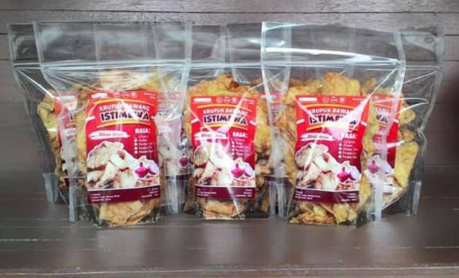 Kerupuk Bawang via Pediacom, 1. Kerupuk Bawang, 2. Kaos Qimo, 3. Kerajinan Monel Kalinyamatan, 4. Kerajinan Ukir, 5. Kerajinan Patung, 6. Durian Petruk, 7. Jeruk Jepara, 8. Kacang Listrik, 9. Carang Madu, 10. Kerupuk Tenggiri, 11. Kerupuk Udang Echo, 12. Tenun Troso, 13. Sambal Samtis, 14. Kacang Oven Jepara, 15. Kerajinan Kerang Jepara, 16. Makanan Ringan Rondo Royal, 17. Turuk Bintol, 18. Kayu Kalimasada, 19. Bontosan, 20. Horog-horog, 21. Moto Belong, 22. Singit
