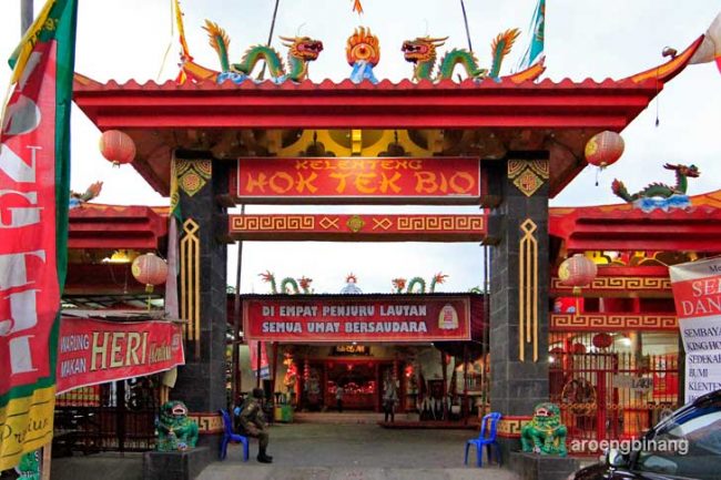 Klenteng Hok Tek Bio Pasar Wage via Aerobinang, 1. Miniatur Dunia Purwokerto, 2. Baturaden, 3. Baturraden Adventure Forest, 4. Pancuran 3, 5. Kebun Raya Baturraden, 6. Pancuran 7, 7. Goa Sarabadak, 8. Telaga Sunyi, 9. Curug Telu, 10. Bukit Bintang Baturraden, 11. Curug Bayan, 12. Curug Ceheng, 13. Curug Kedung Lesung, 14. Curug Nangga, 15. Curug Cipendok, 16. Hutan Pinus Limpakuwus, 17. Curug Jenggala Kalipagu, 18. Air Terjun Baturaden GandaTapa, 19. Curug Gede, 20. Curug Gomblang, 21. Desa Wisata Ketenger, 22. Gunung Slamet, 23. Bukit Pandang Munggang, 24. Bukit Watu Meja, 25. Sendang Bidadari, 26. Kebun Bunga Matahari Rempoah, 27. Bukit Agaran, 28. Bukit Tranggulasih, 29. Puncak Dinar, 30. Bukit Gadog, 31. Lokawisata Baturaden, 32. Mandala Wisata Baturaden, 33. Dreamland Waterpark Ajibarang, 34. Alun – alun Purwokerto, 35. Taman Rekreasi Andhang Pangrenan, 36. Kebun Ku Waterpark, 37. Taman Satria, 38. Taman Balai Kemambang, 39. Wisata Batur Agung, 40. Museum Bank Rakyat Indonesia, 41. Museum Wayang Sendang Mas, 42. Monumen Gatot Subroto, 43. Monumen Sepoer, 44. Monument dan Museum Panglima Besar Jenderal Soedirman, 45. Masjid Saka Tunggal Banyumas, 46. Makam Panembahan Kalibening, 47. Klenteng Hok Tek Bio Pasar Wage, 48. Gua Maria Kaliori, 49. Telaga Pucung, 50. Depo Bay Depo Pelita, 51. Wisata Husada Kalibacin, 52. Bendung Gerak Serayu Gambarsari, 53. Curug Carang, 54. Curug Cidadap Semaya, 55. Curug Wanasuta, 56. Curug Jumeneng, 57. Curug Kembar, 58. Curug Lawa, 59. Curug Lima Kedungbanteng, 60. Curug Penganten Baturaden, 61. Curug Sebrangan, 62. Curug Tebela, 63. Curug Urang, 64. Rumah Pohon Puncak Selok, 65. Curug Grenjang, 66. Curug Lawang, 67. Curug Juneng