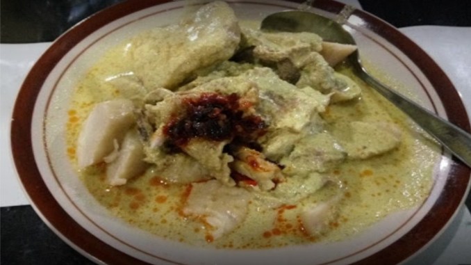 Lontong Lamprak, 1. Corobikang Khas Batang, 2. Getuk Mawur, 3. Getuk Iris, 4. Batik Tradisional Batang, 5. Soto Kebo Khas Batang, 6. Lontong Lamprak, 7. Surabi KaliBeluk, 8. Soto Tauco khas Batang, 9. Nasi Megono Khas Batang, 10. Lodeh Cecek, 11. Sotong Ireng, 12. Sprei lukis Abbel, 13. Keripik Buah Qrezz-Qrezz