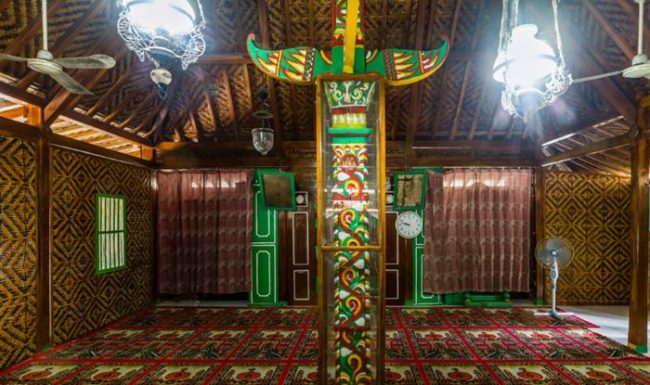 Masjid Saka Tunggal Banyumas via Banyumaskab, 1. Miniatur Dunia Purwokerto, 2. Baturaden, 3. Baturraden Adventure Forest, 4. Pancuran 3, 5. Kebun Raya Baturraden, 6. Pancuran 7, 7. Goa Sarabadak, 8. Telaga Sunyi, 9. Curug Telu, 10. Bukit Bintang Baturraden, 11. Curug Bayan, 12. Curug Ceheng, 13. Curug Kedung Lesung, 14. Curug Nangga, 15. Curug Cipendok, 16. Hutan Pinus Limpakuwus, 17. Curug Jenggala Kalipagu, 18. Air Terjun Baturaden GandaTapa, 19. Curug Gede, 20. Curug Gomblang, 21. Desa Wisata Ketenger, 22. Gunung Slamet, 23. Bukit Pandang Munggang, 24. Bukit Watu Meja, 25. Sendang Bidadari, 26. Kebun Bunga Matahari Rempoah, 27. Bukit Agaran, 28. Bukit Tranggulasih, 29. Puncak Dinar, 30. Bukit Gadog, 31. Lokawisata Baturaden, 32. Mandala Wisata Baturaden, 33. Dreamland Waterpark Ajibarang, 34. Alun – alun Purwokerto, 35. Taman Rekreasi Andhang Pangrenan, 36. Kebun Ku Waterpark, 37. Taman Satria, 38. Taman Balai Kemambang, 39. Wisata Batur Agung, 40. Museum Bank Rakyat Indonesia, 41. Museum Wayang Sendang Mas, 42. Monumen Gatot Subroto, 43. Monumen Sepoer, 44. Monument dan Museum Panglima Besar Jenderal Soedirman, 45. Masjid Saka Tunggal Banyumas, 46. Makam Panembahan Kalibening, 47. Klenteng Hok Tek Bio Pasar Wage, 48. Gua Maria Kaliori, 49. Telaga Pucung, 50. Depo Bay Depo Pelita, 51. Wisata Husada Kalibacin, 52. Bendung Gerak Serayu Gambarsari, 53. Curug Carang, 54. Curug Cidadap Semaya, 55. Curug Wanasuta, 56. Curug Jumeneng, 57. Curug Kembar, 58. Curug Lawa, 59. Curug Lima Kedungbanteng, 60. Curug Penganten Baturaden, 61. Curug Sebrangan, 62. Curug Tebela, 63. Curug Urang, 64. Rumah Pohon Puncak Selok, 65. Curug Grenjang, 66. Curug Lawang, 67. Curug Juneng