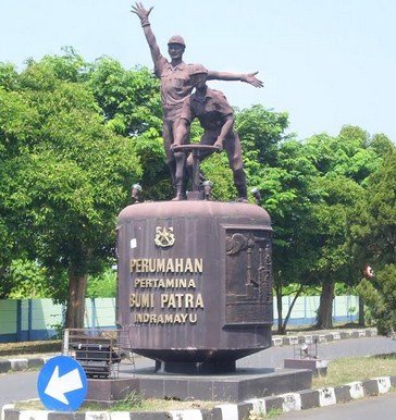 Monumen Bumi Patra, 1. Pantai Dadap, 2. Wisata Pohon Randu Gede, 3. Jembatan Terusan Indramayu, 4. Scince Center Mutiara Bangsa, 5. Pulau Biawak Indramayu, 6. Taman Tjimanoek, 7. Waduk Cipancuh Indramayu, 8. Hutan Mangrove Karangsong, 9. Tugu Perjuangan, 10. Pantai Glayem, 11. Agung Fantasi Waterpark, 12. Kolam Pemancingan Wanguk, 13. Alun – alun Indramayu, 14. Situ Bolang, 15. Situs Buyut Banjar, 16. Pantai Balongan Indah, 17. Pantai Tanah Merah Eretan, 18. Taman Rusa Bumi Patra, 19. Wisata Tiga Bintang Firdaus, 20. Agung Fantasi water Park, 21. Waterboom Bojongsari, 22. Pantai Eretan, 23. Agrowisata Mangga, 24. Pantai Tebing Patrol, 25. Pantai Cibugel, 26. Pantai Solikin, 27. Pantai Limbangan, 28. Waterboom Tirta Djaya, 29. Curug Citayam Indramayu, 30. Masjid Agung Indramayu, 31. Pantai Rembat, 32. Monumen Bumi Patra, 33. Pantai Karangsong, 34. Pantai Tirtamaya