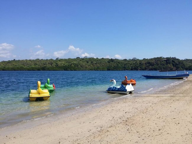 Pantai Goris Pejarakan via Fb Ari Jhonson, 1. Air Terjun Lembah Jian, 2. Air Terjun Bertingkat Gitgit, 3. Air Panas Banjar, 4. Air Terjun Mekalongan, 5. Air Terjun Lemukih, 6. Air Terjun yeh Mampeh, 7. Air Terjun Melanting, 8. Air Terjun Munduk, 9. Air Terjun Banyumala, 10. Air Terjun Tembok Barak, 11. Air Terjun Aling – Aling, 12. Air Terjun Jambangan, 13. Air Terjun Sekumpul, 14. Air Terjun Carat Kecil, 15. Air Terjun Carat Besar, 16. Bali Handara Kosaido, 17. Air Terjun Kroya, 18. Air Terjun Yeh Salem, 19. Air Terjun Jembong, 20. Air Terjun Wana Ayu, 21. Air Terjun Tinggarsari, 22. Air Terjun Pucak Manik, 23. Air Terjun Sing – Sing, 24. Air Terjun Colek Pamor, 25. Air Terjun Ceburan, 26. Air Terjun Pucuk, 27. Air Terjun Kembar Sambangan, 28. Air Terjun Cemara, 29. Air Terjun Canging, 30. Air Terjun Dedari, 31. Air Terjun Fiji, 32. Air Terjun Bengbengan, 33. Air Terjun Amer Pakisan, 34. Air Terjun Yeh Bayah, 35. Pantai Batu Sungu, 36. Pantai Penuktukan, 37. Pantai Umeanyar, 38. Pantai Penimbangan, 39. Pantai Banyuwedang, 40. Air Panas Banyuwedang, 41. Pantai Gondol, 42. Pantai Pemuteran, 43. Pantai Goris Pejarakan, 44. Pantai Kerobokan, 45. Pantai Lovina, 46. Pantai Batu Ampar Pejarakan, 47. Vihara Buddha Banjar, 48. Pemandian Air Sanih, 49. Taman Nasional Bali Barat, 50. Ex Pelabuhan Buleleng, 51. Danau Buyan, 52. Danau Tamblingan, 53. Ayunan dan Anjungan Wanagiri, 54. Wisata Desa Kuno Sembiran, 55. Pemandangan Sekitar Pura Bukit Pucak Sakti, 56. Wisata Desa Julah, 57. Situs Batu Gambir Upit, 58. Gedong Kirtya, 59. Pantai Celagi Bantes, 60. Pura Ponjok Batu, 61. Museum Buleleng, 62. Rumah Pohon Temega, 63. Desa Wisata Bulian, 64. Krisna Fantastic Land, 65. Pasar Anyar, 66. Pulau Menjangan, 67. Budidaya Mutiara Penyambangan, 68. Pura Dalem Segara Madu, 69. Pura Beji Sangsit, 70. Bukit Batu Kursi, 71. Pulau Putih, 72. Desa Wisata Sidetapa, 73. Desa Wisata Cempage, 74. Kubu Hobbit Pedawa, 75. Menara Bambu Tigawasa, 76. Pantai Sanggalangit, 77. Pantai Pacung, 78. Wisata Selfie Madenan, 79. Air Terjun Bertingkat Silangjana, 80. Pantai Tukad Puyung Bukti, 81. Pantai Anturan, 82. Pemandian Mumbul Anturan, 83. Bendungan Tirab Ularan, 84. Bendungan Gerogak, 85. Terasering Busungbiu, 86. Desa Wisata Bebetin, 87. Air Terjun Seseran, 88. Desa Wisata Kaliasem, 89. Bukit Teletubbies Kubutambahan, 90. Agrowisata Sepang, 91. Desa Wisata Subuk, 92. Air Terjun Umejero, 93. Agrowisata Umejero, 94. Taman Kota Singaraja, 95. Agrowisata Anggur Banyupoh, 96. Pura Pulaki, 97. Pantai Pulaki, 98. Pelabuhan Celukan Bawang, 99. Pantai Sangsit