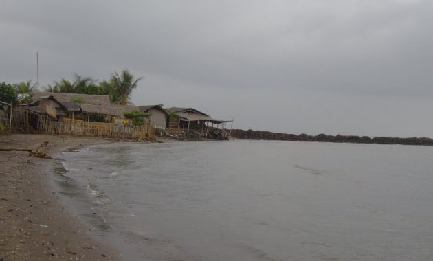 Pantai Glayem, 1. Pantai Dadap, 2. Wisata Pohon Randu Gede, 3. Jembatan Terusan Indramayu, 4. Scince Center Mutiara Bangsa, 5. Pulau Biawak Indramayu, 6. Taman Tjimanoek, 7. Waduk Cipancuh Indramayu, 8. Hutan Mangrove Karangsong, 9. Tugu Perjuangan, 10. Pantai Glayem, 11. Agung Fantasi Waterpark, 12. Kolam Pemancingan Wanguk, 13. Alun – alun Indramayu, 14. Situ Bolang, 15. Situs Buyut Banjar, 16. Pantai Balongan Indah, 17. Pantai Tanah Merah Eretan, 18. Taman Rusa Bumi Patra, 19. Wisata Tiga Bintang Firdaus, 20. Agung Fantasi water Park, 21. Waterboom Bojongsari, 22. Pantai Eretan, 23. Agrowisata Mangga, 24. Pantai Tebing Patrol, 25. Pantai Cibugel, 26. Pantai Solikin, 27. Pantai Limbangan, 28. Waterboom Tirta Djaya, 29. Curug Citayam Indramayu, 30. Masjid Agung Indramayu, 31. Pantai Rembat, 32. Monumen Bumi Patra, 33. Pantai Karangsong, 34. Pantai Tirtamaya