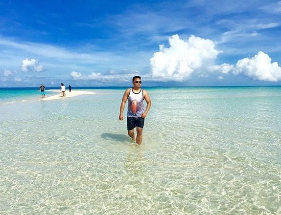 Pantai Derawan, 1. Ekowisata Mangrove Wanasari, 2. Sangeh Monkey Forest, 3. New Kuta Green Park, 4. Circus Waterpark Kuta, 5. Pantai Jerman, 6. Pantai Kelan, 7. Pantai Muaya, 8. Pantai Mimpi Pondok Pemuda, 9. Pantai Tegal Wangi, 10. Pantai Balangan, 11. Tanjung Balangan, 12. Pantai Dreamland, 13. Pantai Pemutih, 14. Pantai Bingin, 15. Pantai Padang – Padang, 16. Pantai Labuan Sait, 18. Pantai Suluban, 19. Pantai Nyang – Nyang, 20. Pantai Nunggalan, 21. Pantai Karma Kandara, 22. Pantai Melasti, 23. Pantai Batu pageh, 24. Pantai Pandawa, 25. Pantai Gunung Payung, 26. Pantai Sawangan, 27. Pantai Geger, 28. Pantai Mengiat, 29. Pantai Segara Samuh, 30. Pantai Selagan Nusa Dua, 31. Pantai Tanjung Benoa, 32. Air Terjun Nungnung, 33. Air Terjun Bidadari Ayung, 34. Sungai Ayung, 35. Air Terjun Batu Lantang, 36. Air Terjun Sulangi, 37. Patung Dewa Ruci, 38. Kawasan Pura Luhur Uluwatu, 39. Pesawat Bengong, 40. Nirmala Waterpark Ungasan, 41. Taman Satria Gatotkaca, 42. Joger Kuta, 43. Penangkaran Penyu Deluang Sari, 44. Taman Budaya Garuda Wisnu Kencana, 45. Bali Paragliding Tandem Flight, 46. Monumen Perjuangan Taman Mumbul, 47. Museum Becak Indonesia, 48. Museum Pasifika, 49. Dream Museum Zone, 50. Museum Kain, 51. Museum Kerang, 52. Museum Yadnya, 53. Hide N Seek, 54. Cubby House Kids Club, 55. Miniapolis Bali, 56. Pantai Timbis, 57. Pantai Dukuh, 58. Puja Mandala, 59. Pura Taman Ayun, 60. Taman Ngurah Rai Tuban, 61. Lembah Tanah Wuk, 62. Taman Mumbul, 63. Pantai Pererenan, 64. Banjar Umalas, 65. Waka Tangga, 66. Wisata Agro Pelaga, 67. Jembatan Tukad Bangkung, 68. Jimbaran Panorama Point, 69. Pura Petitenget, 70. Pantai Petitenget, 71. Pura Pucak Tedung, 72. Pura Sada Kapal, 73. Pura Batu Bolong, 74. Pantai Batu Bolong, 75. Pura Kancing Gumi, 76. Pura Pucak Mangu, 77. Desa Wisata Petang, 78. Ladang Bunga Gumilir, 79. Desa Wisata Baha, 80. Bumi Perkemahan Blahkiuh, 81. Pantai Seseh, 82. Pantai Derawan, 83. Pantai Batu Mejan, 84. Pantai Double Six, 85. Taman Rekreasi Bethesda, 86. Pantai Selasih, 87. Pantai Batu Belig, 88. Pantai Munggu, 89. Pantai Mengening, 90. Pantai Kayu Putih, 91. Pulau Nusa Dharma, 92. Pulau Peninsula, 93. Splash Waterpark, 94. Waterbom Bali, 95. Pantai Legian, 96. Pantai Seminyak, 97. Desa Wisata Bindu, 98. Bali Swing Bongkasa, 99. Elephant Camp Petang
