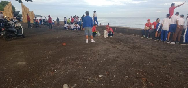 Pantai Sangsit vi Desa, 1. Air Terjun Lembah Jian, 2. Air Terjun Bertingkat Gitgit, 3. Air Panas Banjar, 4. Air Terjun Mekalongan, 5. Air Terjun Lemukih, 6. Air Terjun yeh Mampeh, 7. Air Terjun Melanting, 8. Air Terjun Munduk, 9. Air Terjun Banyumala, 10. Air Terjun Tembok Barak, 11. Air Terjun Aling – Aling, 12. Air Terjun Jambangan, 13. Air Terjun Sekumpul, 14. Air Terjun Carat Kecil, 15. Air Terjun Carat Besar, 16. Bali Handara Kosaido, 17. Air Terjun Kroya, 18. Air Terjun Yeh Salem, 19. Air Terjun Jembong, 20. Air Terjun Wana Ayu, 21. Air Terjun Tinggarsari, 22. Air Terjun Pucak Manik, 23. Air Terjun Sing – Sing, 24. Air Terjun Colek Pamor, 25. Air Terjun Ceburan, 26. Air Terjun Pucuk, 27. Air Terjun Kembar Sambangan, 28. Air Terjun Cemara, 29. Air Terjun Canging, 30. Air Terjun Dedari, 31. Air Terjun Fiji, 32. Air Terjun Bengbengan, 33. Air Terjun Amer Pakisan, 34. Air Terjun Yeh Bayah, 35. Pantai Batu Sungu, 36. Pantai Penuktukan, 37. Pantai Umeanyar, 38. Pantai Penimbangan, 39. Pantai Banyuwedang, 40. Air Panas Banyuwedang, 41. Pantai Gondol, 42. Pantai Pemuteran, 43. Pantai Goris Pejarakan, 44. Pantai Kerobokan, 45. Pantai Lovina, 46. Pantai Batu Ampar Pejarakan, 47. Vihara Buddha Banjar, 48. Pemandian Air Sanih, 49. Taman Nasional Bali Barat, 50. Ex Pelabuhan Buleleng, 51. Danau Buyan, 52. Danau Tamblingan, 53. Ayunan dan Anjungan Wanagiri, 54. Wisata Desa Kuno Sembiran, 55. Pemandangan Sekitar Pura Bukit Pucak Sakti, 56. Wisata Desa Julah, 57. Situs Batu Gambir Upit, 58. Gedong Kirtya, 59. Pantai Celagi Bantes, 60. Pura Ponjok Batu, 61. Museum Buleleng, 62. Rumah Pohon Temega, 63. Desa Wisata Bulian, 64. Krisna Fantastic Land, 65. Pasar Anyar, 66. Pulau Menjangan, 67. Budidaya Mutiara Penyambangan, 68. Pura Dalem Segara Madu, 69. Pura Beji Sangsit, 70. Bukit Batu Kursi, 71. Pulau Putih, 72. Desa Wisata Sidetapa, 73. Desa Wisata Cempage, 74. Kubu Hobbit Pedawa, 75. Menara Bambu Tigawasa, 76. Pantai Sanggalangit, 77. Pantai Pacung, 78. Wisata Selfie Madenan, 79. Air Terjun Bertingkat Silangjana, 80. Pantai Tukad Puyung Bukti, 81. Pantai Anturan, 82. Pemandian Mumbul Anturan, 83. Bendungan Tirab Ularan, 84. Bendungan Gerogak, 85. Terasering Busungbiu, 86. Desa Wisata Bebetin, 87. Air Terjun Seseran, 88. Desa Wisata Kaliasem, 89. Bukit Teletubbies Kubutambahan, 90. Agrowisata Sepang, 91. Desa Wisata Subuk, 92. Air Terjun Umejero, 93. Agrowisata Umejero, 94. Taman Kota Singaraja, 95. Agrowisata Anggur Banyupoh, 96. Pura Pulaki, 97. Pantai Pulaki, 98. Pelabuhan Celukan Bawang, 99. Pantai Sangsit