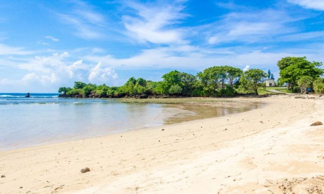Pantai Segara Samuh, 1. Ekowisata Mangrove Wanasari, 2. Sangeh Monkey Forest, 3. New Kuta Green Park, 4. Circus Waterpark Kuta, 5. Pantai Jerman, 6. Pantai Kelan, 7. Pantai Muaya, 8. Pantai Mimpi Pondok Pemuda, 9. Pantai Tegal Wangi, 10. Pantai Balangan, 11. Tanjung Balangan, 12. Pantai Dreamland, 13. Pantai Pemutih, 14. Pantai Bingin, 15. Pantai Padang – Padang, 16. Pantai Labuan Sait, 18. Pantai Suluban, 19. Pantai Nyang – Nyang, 20. Pantai Nunggalan, 21. Pantai Karma Kandara, 22. Pantai Melasti, 23. Pantai Batu pageh, 24. Pantai Pandawa, 25. Pantai Gunung Payung, 26. Pantai Sawangan, 27. Pantai Geger, 28. Pantai Mengiat, 29. Pantai Segara Samuh, 30. Pantai Selagan Nusa Dua, 31. Pantai Tanjung Benoa, 32. Air Terjun Nungnung, 33. Air Terjun Bidadari Ayung, 34. Sungai Ayung, 35. Air Terjun Batu Lantang, 36. Air Terjun Sulangi, 37. Patung Dewa Ruci, 38. Kawasan Pura Luhur Uluwatu, 39. Pesawat Bengong, 40. Nirmala Waterpark Ungasan, 41. Taman Satria Gatotkaca, 42. Joger Kuta, 43. Penangkaran Penyu Deluang Sari, 44. Taman Budaya Garuda Wisnu Kencana, 45. Bali Paragliding Tandem Flight, 46. Monumen Perjuangan Taman Mumbul, 47. Museum Becak Indonesia, 48. Museum Pasifika, 49. Dream Museum Zone, 50. Museum Kain, 51. Museum Kerang, 52. Museum Yadnya, 53. Hide N Seek, 54. Cubby House Kids Club, 55. Miniapolis Bali, 56. Pantai Timbis, 57. Pantai Dukuh, 58. Puja Mandala, 59. Pura Taman Ayun, 60. Taman Ngurah Rai Tuban, 61. Lembah Tanah Wuk, 62. Taman Mumbul, 63. Pantai Pererenan, 64. Banjar Umalas, 65. Waka Tangga, 66. Wisata Agro Pelaga, 67. Jembatan Tukad Bangkung, 68. Jimbaran Panorama Point, 69. Pura Petitenget, 70. Pantai Petitenget, 71. Pura Pucak Tedung, 72. Pura Sada Kapal, 73. Pura Batu Bolong, 74. Pantai Batu Bolong, 75. Pura Kancing Gumi, 76. Pura Pucak Mangu, 77. Desa Wisata Petang, 78. Ladang Bunga Gumilir, 79. Desa Wisata Baha, 80. Bumi Perkemahan Blahkiuh, 81. Pantai Seseh, 82. Pantai Derawan, 83. Pantai Batu Mejan, 84. Pantai Double Six, 85. Taman Rekreasi Bethesda, 86. Pantai Selasih, 87. Pantai Batu Belig, 88. Pantai Munggu, 89. Pantai Mengening, 90. Pantai Kayu Putih, 91. Pulau Nusa Dharma, 92. Pulau Peninsula, 93. Splash Waterpark, 94. Waterbom Bali, 95. Pantai Legian, 96. Pantai Seminyak, 97. Desa Wisata Bindu, 98. Bali Swing Bongkasa, 99. Elephant Camp Petang