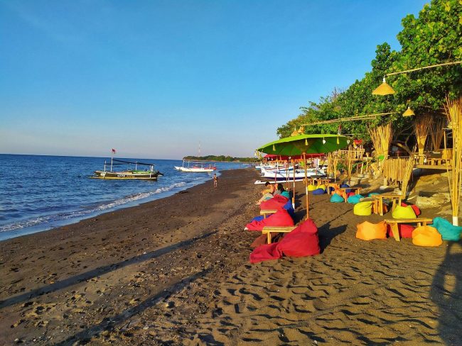Pantai Penimbangan via Travelingyuk, 1. Air Terjun Lembah Jian, 2. Air Terjun Bertingkat Gitgit, 3. Air Panas Banjar, 4. Air Terjun Mekalongan, 5. Air Terjun Lemukih, 6. Air Terjun yeh Mampeh, 7. Air Terjun Melanting, 8. Air Terjun Munduk, 9. Air Terjun Banyumala, 10. Air Terjun Tembok Barak, 11. Air Terjun Aling – Aling, 12. Air Terjun Jambangan, 13. Air Terjun Sekumpul, 14. Air Terjun Carat Kecil, 15. Air Terjun Carat Besar, 16. Bali Handara Kosaido, 17. Air Terjun Kroya, 18. Air Terjun Yeh Salem, 19. Air Terjun Jembong, 20. Air Terjun Wana Ayu, 21. Air Terjun Tinggarsari, 22. Air Terjun Pucak Manik, 23. Air Terjun Sing – Sing, 24. Air Terjun Colek Pamor, 25. Air Terjun Ceburan, 26. Air Terjun Pucuk, 27. Air Terjun Kembar Sambangan, 28. Air Terjun Cemara, 29. Air Terjun Canging, 30. Air Terjun Dedari, 31. Air Terjun Fiji, 32. Air Terjun Bengbengan, 33. Air Terjun Amer Pakisan, 34. Air Terjun Yeh Bayah, 35. Pantai Batu Sungu, 36. Pantai Penuktukan, 37. Pantai Umeanyar, 38. Pantai Penimbangan, 39. Pantai Banyuwedang, 40. Air Panas Banyuwedang, 41. Pantai Gondol, 42. Pantai Pemuteran, 43. Pantai Goris Pejarakan, 44. Pantai Kerobokan, 45. Pantai Lovina, 46. Pantai Batu Ampar Pejarakan, 47. Vihara Buddha Banjar, 48. Pemandian Air Sanih, 49. Taman Nasional Bali Barat, 50. Ex Pelabuhan Buleleng, 51. Danau Buyan, 52. Danau Tamblingan, 53. Ayunan dan Anjungan Wanagiri, 54. Wisata Desa Kuno Sembiran, 55. Pemandangan Sekitar Pura Bukit Pucak Sakti, 56. Wisata Desa Julah, 57. Situs Batu Gambir Upit, 58. Gedong Kirtya, 59. Pantai Celagi Bantes, 60. Pura Ponjok Batu, 61. Museum Buleleng, 62. Rumah Pohon Temega, 63. Desa Wisata Bulian, 64. Krisna Fantastic Land, 65. Pasar Anyar, 66. Pulau Menjangan, 67. Budidaya Mutiara Penyambangan, 68. Pura Dalem Segara Madu, 69. Pura Beji Sangsit, 70. Bukit Batu Kursi, 71. Pulau Putih, 72. Desa Wisata Sidetapa, 73. Desa Wisata Cempage, 74. Kubu Hobbit Pedawa, 75. Menara Bambu Tigawasa, 76. Pantai Sanggalangit, 77. Pantai Pacung, 78. Wisata Selfie Madenan, 79. Air Terjun Bertingkat Silangjana, 80. Pantai Tukad Puyung Bukti, 81. Pantai Anturan, 82. Pemandian Mumbul Anturan, 83. Bendungan Tirab Ularan, 84. Bendungan Gerogak, 85. Terasering Busungbiu, 86. Desa Wisata Bebetin, 87. Air Terjun Seseran, 88. Desa Wisata Kaliasem, 89. Bukit Teletubbies Kubutambahan, 90. Agrowisata Sepang, 91. Desa Wisata Subuk, 92. Air Terjun Umejero, 93. Agrowisata Umejero, 94. Taman Kota Singaraja, 95. Agrowisata Anggur Banyupoh, 96. Pura Pulaki, 97. Pantai Pulaki, 98. Pelabuhan Celukan Bawang, 99. Pantai Sangsit