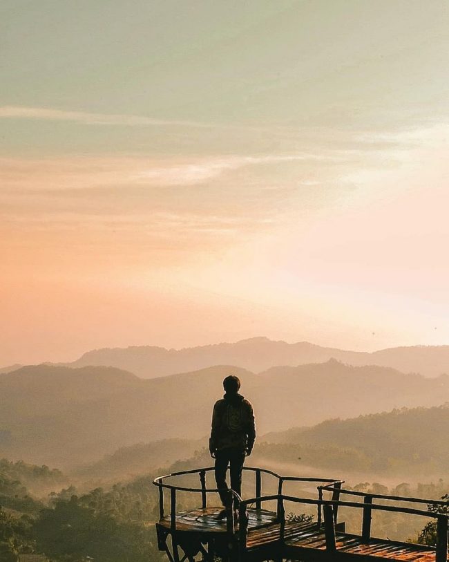 Puncak Eurad Pingping via IG @apitoo - Tempat Wisata di Bandung Barat, 1. Farm House Susu Lembang, 2. Floating Market, Lembang, 3. Orchid Forest, 4. Dusun Bambu, 5. Dago Dream Park, 6. Terminal Wisata Grafika Cikole, 7. Kebun Bunga Begonia, 8. De Ranch, 9. Tebing Keraton, 10. The Lodge Maribaya, 11. Gunung Tangkuban Perahu, 12. Hutan Pinus PAL 16, 13. Stone Garden Citatah, 14. Gunung Putri, 15. Taman Lembah Dewata, 16. Jendela Alam, 17. Natural Hill, 18. Tafso Barn, 19. Curug Tilu Leuwi Opat, 20. Curug Layung &amp; Camping Ground, 21. Gantolle Paralayang Singajaya Cihampelas, 22. Puncak Eurad Pingping, 23. Danau Sanghyang Heuleut, 24. Sendang Geulis Kahuripan, 25. Gunung Batu, 26. Goa Pawon, 27. Curug Cimahi atau Curug Pelangi, 28. Tebing Citatah, 29. Gunung Bendera Padalarang, 30. Maribaya Natural Hot Spring Resort &amp; Glamping Tent, 31. Curug Malela, 32. Curug Penganten, 33. Pine Forest Camp, 34. Danau Wakadobol Batujajar, 35. Gunung Hawu, 36. Kebun Teh Sukawana, 37. Curug Aseupan, 38. Curug Bugbrug, 39. Wana Wisata Pasir Ipis, 40. Sungai Cikahuripan, Green Canyonnya Bandung, 41. Curug Ngebul, 42. Pemandian Air Panas Nagrak, 43. Ganesha H Equestrian, 44. Curug Buana Rongga, 45. Curug Omas, 46. Curug Sumpel, 47. Curug Kuya, 48. Curug Katumiri
