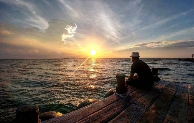 Pulau Ayer via IG @aditkribs, 1. Pantai Pasir Perawan, 2. Jembatan Cinta, 3. Pantai Pulau Dolphin, 4. Taman Nasional, 5. Pantai Bintang, 6. Pantai Saung Cemara Kasih, 7. Pulau Tidung Kecil, 8. Pantai Pulau Perak, 9. Saung Sunset, 10. Pantai Semak Daun, 11. Jembatan Pengantin, 12. Pantai Pulau Air, 13. Pantai LIPI, 14. Danau Asmara, 15. Pantai Pulau Bira, 16. Pulau Untung Jawa, 17. Pulau Kotok, 18. Pulau Bidadari, 19. Pulau Onrust, 20. Pulau Ayer, 21. Pulau Harapan, 22. Pulau Pramuka, 23. Pulau Macan, 24. Pulau Pari, 25. Pulau Genteng Kecil, 26. Pulau Pantara, 27. Pulau Pelangi, 28. Pulau Sepa, 29. Pulau Putri, 30. Pulau Kelor, 31. Pulau Sabira, 32.  Pulau Kelapa, 33. Pulau Lancang, 34. Pulau Panggang, 35. Pulau Edam