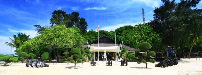 Pulau Bidadari via pulauseribu-resortscom, 1. Pantai Pasir Perawan, 2. Jembatan Cinta, 3. Pantai Pulau Dolphin, 4. Taman Nasional, 5. Pantai Bintang, 6. Pantai Saung Cemara Kasih, 7. Pulau Tidung Kecil, 8. Pantai Pulau Perak, 9. Saung Sunset, 10. Pantai Semak Daun, 11. Jembatan Pengantin, 12. Pantai Pulau Air, 13. Pantai LIPI, 14. Danau Asmara, 15. Pantai Pulau Bira, 16. Pulau Untung Jawa, 17. Pulau Kotok, 18. Pulau Bidadari, 19. Pulau Onrust, 20. Pulau Ayer, 21. Pulau Harapan, 22. Pulau Pramuka, 23. Pulau Macan, 24. Pulau Pari, 25. Pulau Genteng Kecil, 26. Pulau Pantara, 27. Pulau Pelangi, 28. Pulau Sepa, 29. Pulau Putri, 30. Pulau Kelor, 31. Pulau Sabira, 32.  Pulau Kelapa, 33. Pulau Lancang, 34. Pulau Panggang, 35. Pulau Edam