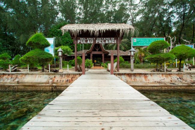 Pulau Pelangi via Langgeng Wisata, 1. Pantai Pasir Perawan, 2. Jembatan Cinta, 3. Pantai Pulau Dolphin, 4. Taman Nasional, 5. Pantai Bintang, 6. Pantai Saung Cemara Kasih, 7. Pulau Tidung Kecil, 8. Pantai Pulau Perak, 9. Saung Sunset, 10. Pantai Semak Daun, 11. Jembatan Pengantin, 12. Pantai Pulau Air, 13. Pantai LIPI, 14. Danau Asmara, 15. Pantai Pulau Bira, 16. Pulau Untung Jawa, 17. Pulau Kotok, 18. Pulau Bidadari, 19. Pulau Onrust, 20. Pulau Ayer, 21. Pulau Harapan, 22. Pulau Pramuka, 23. Pulau Macan, 24. Pulau Pari, 25. Pulau Genteng Kecil, 26. Pulau Pantara, 27. Pulau Pelangi, 28. Pulau Sepa, 29. Pulau Putri, 30. Pulau Kelor, 31. Pulau Sabira, 32.  Pulau Kelapa, 33. Pulau Lancang, 34. Pulau Panggang, 35. Pulau Edam