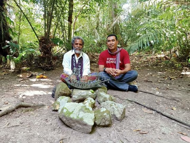 Situs Jong Dobo via FB Heri Siswadi, 1. Pantai Koka, 2. Taman Kota Maumere, 3. Tanjung Kajuwulu, 4. Pintar Asia Beach, 5. Pantai Wairterang, 6. Bukit Nilo – Taman Doa Maria Bunda Segala Bangsa, 7. Maumere Dive Journey DC, 8. Pantai Waiara – Pantai Betesda, 9. Hutan Mangrove Magepanda, 10. Taman Replica Betlehem Nelle, 11. Desa Doka, 12. Museum Bikon Blewut, 13. Pantai Paga, 14. Pantai pasir putih Doreng, 15. Gunung Rokatenda, 16. Kampung Beru, 17. Pulau Kojadoi, 18. Pulau Pangabatang, 19. Gunung Egon, 20. Pemandian Air Panas Blidit, 21. Bukit Tanjung Kolisia Ntt, 22. Air Terjun Murusobe, 23. Pantai Waturia, 24. Bukit Batu Purba, 25. Pulau Karang Taka Mbo Minang, Wolomarang, 26. Situs Jong Dobo, 27. Bukit Nangarasong