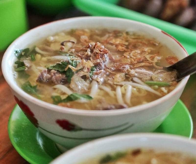 Soto Seger Khas Boyolali, 1. Dodol Susu, 2. Olahan Sapi, 3. Kerupuk Kulit, 4. Karak Jadah, 5. Keripik Ceker Khas Boyolali, 6. Petis Sapi, 7. Keju Khas Boyolali, 8. Soto Seger Khas Boyolali, 9. Nasi Tumpang Boyolali, 10. Tahu Susu, 11. Jenang Pecel, 12. Abon Lele, 13. Marning, 14. Susu Segar Boyolali, 15. Bebek Goreng, 16. Kerupuk Susu, 17. Lento (Mento)