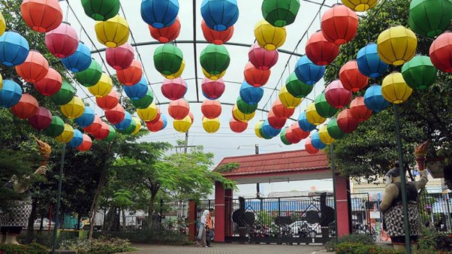 Taman Rekreasi Andhang Pangrenan via Radarbanyumas, 1. Miniatur Dunia Purwokerto, 2. Baturaden, 3. Baturraden Adventure Forest, 4. Pancuran 3, 5. Kebun Raya Baturraden, 6. Pancuran 7, 7. Goa Sarabadak, 8. Telaga Sunyi, 9. Curug Telu, 10. Bukit Bintang Baturraden, 11. Curug Bayan, 12. Curug Ceheng, 13. Curug Kedung Lesung, 14. Curug Nangga, 15. Curug Cipendok, 16. Hutan Pinus Limpakuwus, 17. Curug Jenggala Kalipagu, 18. Air Terjun Baturaden GandaTapa, 19. Curug Gede, 20. Curug Gomblang, 21. Desa Wisata Ketenger, 22. Gunung Slamet, 23. Bukit Pandang Munggang, 24. Bukit Watu Meja, 25. Sendang Bidadari, 26. Kebun Bunga Matahari Rempoah, 27. Bukit Agaran, 28. Bukit Tranggulasih, 29. Puncak Dinar, 30. Bukit Gadog, 31. Lokawisata Baturaden, 32. Mandala Wisata Baturaden, 33. Dreamland Waterpark Ajibarang, 34. Alun – alun Purwokerto, 35. Taman Rekreasi Andhang Pangrenan, 36. Kebun Ku Waterpark, 37. Taman Satria, 38. Taman Balai Kemambang, 39. Wisata Batur Agung, 40. Museum Bank Rakyat Indonesia, 41. Museum Wayang Sendang Mas, 42. Monumen Gatot Subroto, 43. Monumen Sepoer, 44. Monument dan Museum Panglima Besar Jenderal Soedirman, 45. Masjid Saka Tunggal Banyumas, 46. Makam Panembahan Kalibening, 47. Klenteng Hok Tek Bio Pasar Wage, 48. Gua Maria Kaliori, 49. Telaga Pucung, 50. Depo Bay Depo Pelita, 51. Wisata Husada Kalibacin, 52. Bendung Gerak Serayu Gambarsari, 53. Curug Carang, 54. Curug Cidadap Semaya, 55. Curug Wanasuta, 56. Curug Jumeneng, 57. Curug Kembar, 58. Curug Lawa, 59. Curug Lima Kedungbanteng, 60. Curug Penganten Baturaden, 61. Curug Sebrangan, 62. Curug Tebela, 63. Curug Urang, 64. Rumah Pohon Puncak Selok, 65. Curug Grenjang, 66. Curug Lawang, 67. Curug Juneng