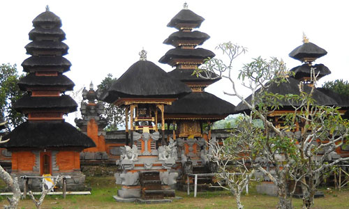 Wisata Pura Dalem Balingkang via Balitrousclub