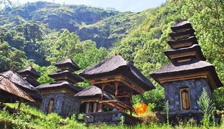 Wisata Pura pancering Jagat
