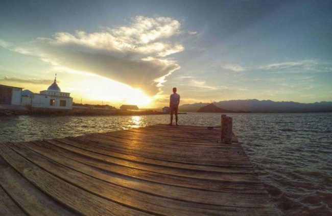 Dermaga TPI via IG @dea_yadin, 1. Wisata Cagar Budaya Uma Lengge, 2. Wisata Bukit Pundu Nence, 3. Wisata Pulau Ular, 4. Wisata Pantai Wane, 5. Wisata Pantai Kalaki, 6. Wisata Pantai Lariti, 7. Wisata Pantai Lawata, 8. Wisata Pantai Rontu, 9. Wisata Pantai Pink, 10. Wisata Pantai Labangka, 11. Wisata Pulau Kelapa, 12. Wisata Tanjung Meriam, 13. Wisata Pantai Papa, 14. Wisata Pantai Torowamba, 15. Wisata Pantai So Dau, 16. Wisata Pantai Oi Caba, 17. Wisata Sungai Kalate Ndira, 18. Wisata Air Terjun Busu, 19. Wisata Gunung Tambora, 20. Bukit Pundu Nence, 21. Wisata Bukit Matompo, 22. Wisata Pantai Wadu Baba, 23. Wisata Pulau Sangeang, 24. Wisata Museum Asi Mbojo, 25. Wisata Air Terjun Bombo Roi, 26. Wisata Gua Ringi Ncanga, 27. Wisata Pulau Kambing, 28. Pantai Lawoli, 29. Pantai So Numbe, 30. Dermaga TPI, 31. Air Terjun Kalemba, 32. Air Terjun Bombo Ntonggu, 33. Pemandian Madapangga