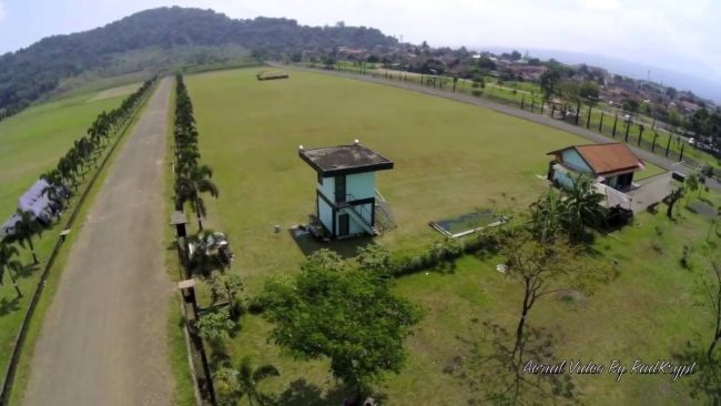 Gunung Bohong via Youtube, 1. Alam Wisata Cimahi, 2. Gunung Bohong, 3. All About Strawberry, 4. Taman Kartini, 5. Pasar Cimindi, 6. Rumah Bunga Rizal, 7. Kampung Adat Cireundeu, 8. Kolam Renang Brigif Cimahi, 9. Giggle Box Cimahi, 10. Pandiga Educreation Sport, 11. Masjid Agung Kota Cimahi, 12. Masjid Al-Baakhirah, 13. Taman Alun – Alun Cimahi, 14. Gedung The Historich, 15. Menara KA Cimahi, 16. Cimahi Mall, 17. Cimahi Techno Park, 18. Kafe Kupu – Kupu, 19. Kampung Buyut Cipageran, 20. Situ Ciseupan, 21. Rainbow Waterpark Cimahi, 22. Kolam Renang Ciawitali, 23. Kolam Renang Tirta Wira Yudha, 24. Taman Bunga Cihideung, 25. Pemandian Cipanas Nagrak Parongpong, 26. Wisata Kuda Paku Haji, 27. Taman Kupu – Kupu, 28. Curug Cimahi, 29. Ciwangun Indah Camp, 30. Curug Bugbrug, 31. Curug Tilu Leuwi Opat, 32. Curug Malela, 33. Natural Hill Cisarua, 34. Pasar Terapung Lembang, 35. Kampung Gajah Wonderland (Tutup Permanen)