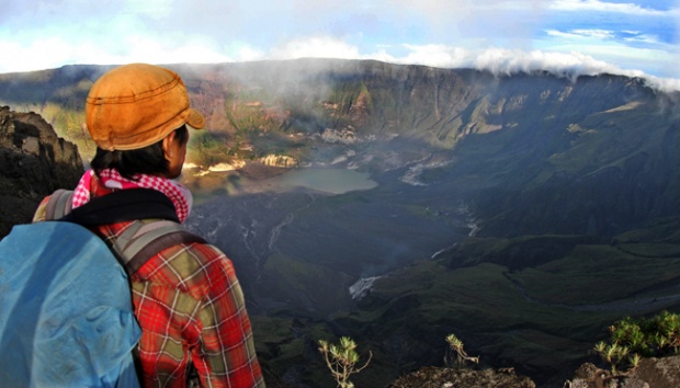 Gunung Tambora via Tempo, 1. Wisata Cagar Budaya Uma Lengge, 2. Wisata Bukit Pundu Nence, 3. Wisata Pulau Ular, 4. Wisata Pantai Wane, 5. Wisata Pantai Kalaki, 6. Wisata Pantai Lariti, 7. Wisata Pantai Lawata, 8. Wisata Pantai Rontu, 9. Wisata Pantai Pink, 10. Wisata Pantai Labangka, 11. Wisata Pulau Kelapa, 12. Wisata Tanjung Meriam, 13. Wisata Pantai Papa, 14. Wisata Pantai Torowamba, 15. Wisata Pantai So Dau, 16. Wisata Pantai Oi Caba, 17. Wisata Sungai Kalate Ndira, 18. Wisata Air Terjun Busu, 19. Wisata Gunung Tambora, 20. Bukit Pundu Nence, 21. Wisata Bukit Matompo, 22. Wisata Pantai Wadu Baba, 23. Wisata Pulau Sangeang, 24. Wisata Museum Asi Mbojo, 25. Wisata Air Terjun Bombo Roi, 26. Wisata Gua Ringi Ncanga, 27. Wisata Pulau Kambing, 28. Pantai Lawoli, 29. Pantai So Numbe, 30. Dermaga TPI, 31. Air Terjun Kalemba, 32. Air Terjun Bombo Ntonggu, 33. Pemandian Madapangga