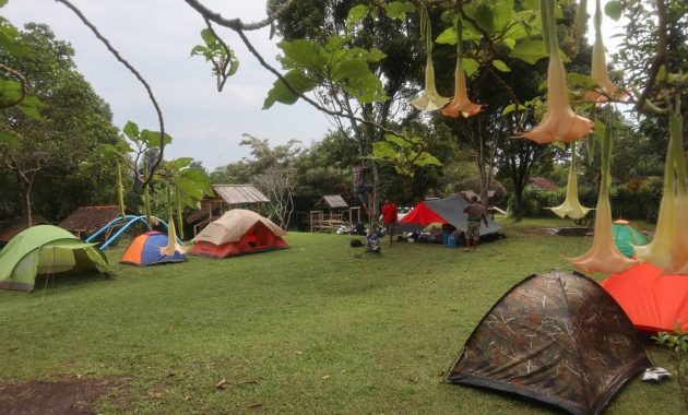 Natural Hill Cisarua via IG 3@gbb_bansel, 1. Alam Wisata Cimahi, 2. Gunung Bohong, 3. All About Strawberry, 4. Taman Kartini, 5. Pasar Cimindi, 6. Rumah Bunga Rizal, 7. Kampung Adat Cireundeu, 8. Kolam Renang Brigif Cimahi, 9. Giggle Box Cimahi, 10. Pandiga Educreation Sport, 11. Masjid Agung Kota Cimahi, 12. Masjid Al-Baakhirah, 13. Taman Alun – Alun Cimahi, 14. Gedung The Historich, 15. Menara KA Cimahi, 16. Cimahi Mall, 17. Cimahi Techno Park, 18. Kafe Kupu – Kupu, 19. Kampung Buyut Cipageran, 20. Situ Ciseupan, 21. Rainbow Waterpark Cimahi, 22. Kolam Renang Ciawitali, 23. Kolam Renang Tirta Wira Yudha, 24. Taman Bunga Cihideung, 25. Pemandian Cipanas Nagrak Parongpong, 26. Wisata Kuda Paku Haji, 27. Taman Kupu – Kupu, 28. Curug Cimahi, 29. Ciwangun Indah Camp, 30. Curug Bugbrug, 31. Curug Tilu Leuwi Opat, 32. Curug Malela, 33. Natural Hill Cisarua, 34. Pasar Terapung Lembang, 35. Kampung Gajah Wonderland (Tutup Permanen)