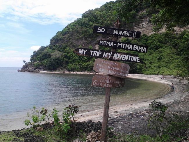 Pantai So Numbe via Delijulhijahblogspotcom, 1. Wisata Cagar Budaya Uma Lengge, 2. Wisata Bukit Pundu Nence, 3. Wisata Pulau Ular, 4. Wisata Pantai Wane, 5. Wisata Pantai Kalaki, 6. Wisata Pantai Lariti, 7. Wisata Pantai Lawata, 8. Wisata Pantai Rontu, 9. Wisata Pantai Pink, 10. Wisata Pantai Labangka, 11. Wisata Pulau Kelapa, 12. Wisata Tanjung Meriam, 13. Wisata Pantai Papa, 14. Wisata Pantai Torowamba, 15. Wisata Pantai So Dau, 16. Wisata Pantai Oi Caba, 17. Wisata Sungai Kalate Ndira, 18. Wisata Air Terjun Busu, 19. Wisata Gunung Tambora, 20. Bukit Pundu Nence, 21. Wisata Bukit Matompo, 22. Wisata Pantai Wadu Baba, 23. Wisata Pulau Sangeang, 24. Wisata Museum Asi Mbojo, 25. Wisata Air Terjun Bombo Roi, 26. Wisata Gua Ringi Ncanga, 27. Wisata Pulau Kambing, 28. Pantai Lawoli, 29. Pantai So Numbe, 30. Dermaga TPI, 31. Air Terjun Kalemba, 32. Air Terjun Bombo Ntonggu, 33. Pemandian Madapangga