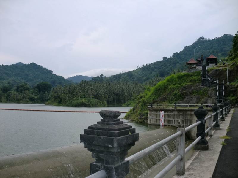 Wisata Bendungan Benel, 1. Pantai Perancak, 2. Wisata Pantai Medewi, 3. Pura Rambut Siwi, 4. Wisata Pantai Perancak Candikusuma, 5. Wisata Teluk Gilimanuk, 6. Wisata Monumen Lintas Laut Jawa – Bali, 7. Taman Nasional Bali Barat, 8. Wisata Bendungan Palasari, 9. Wisata Bunut Bolong, 10. Wisata Pantai Baluk Rening, 11. Wisata Pura Jati, 12. Wisata Pantai Delod Berawah, 13. Wisata Pantai Pengeragoan, 14. Wisata Pura Majapahit, 15. Wisata Museum Manusia Purba, 16. Wisata Air Tirta Lestari Gumbrih, 17. Wisata Desa Sangkaragung, 18. Wisata Rest Area Rambut Siwi, 19. Wisata Alun – Alun Jembrana, 20. Wisata Bendungan Benel, 21. Wisata Karang Sewu, 22. Wisata Desa Blimbing, 23. Wisata Makam Tua, 24. Wisata Rumah Panggung, 25. Wisata Kuliner Ayam Betutu, 26. Wisata Tukad Gelar, 27. Wisata Air Terjun Juwuk Manis, 28. Wisata Makepung, 29. Wisata Puncak Mawar, 30. Pantai Yeh Leh, 31. Pantai Yeh Kuning, 32. Pantai Candikusuma, 33. Wisata Pantai Pebuahan, 34. Wisata Taman Siwa, 35. Pelabuhan Perikanan Pengambengan, 36. Air Terjun Bidadari, 37. Wisata Pelabuhan Gilimanuk, 38. Puncak JR, 39. Wisata Green Cliff Yeh Embang Kangin, 40. Pantai Karang Impian, 41. Air Terjun Batu Belah Dewasana, 42. Waterpark Giri Buana, 43. Pura Jagatnatha