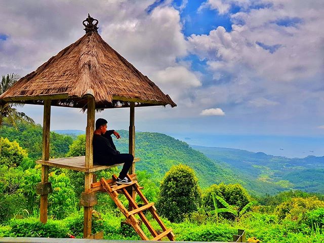 Wisata Bukit Putung, 1. Wisata Air Terjun Yeh Poh, 2. Wisata Bukit Asmara, 3. Wisata Air Terjun Telaga Waja, 4. Wisata Masjid Baiturrahman, 5. Wisata Pura Bukit Gumang, 6. Wisata Air Terjun Jagasatru, 7. Wisata Gunung Dwangga, 8. Wisata Air Terjun Tibu Kresek, 9. Wisata Pantai Balina, 10. Wisata Rumah Coklat, 11. Wisata Telaga Waja Rafting, 12. Wisata Bukit Putung, 13. Wisata Desa Iseh, 14. Wisata Pura Besakih, 15. Wisata Bukit Jambul, 16. Wisata Air Terjun Tibu Tengah, 17. Wisata Air Terjun Yeh Labuh, 18. Wisata Banjar Bukit Tabunan, 19. Wisata Cepik Sidemen, 20.  Wisata Pantai Wates, 21. Wisata Jembatan Kuning Yeh Unda, 22. Wisata Air Terjun Tibumati, 23. Wisata Bukit Nampo Sibetan, 24.  Wisata Dermaga Tanah Ampo, 25. Wisata Pantai Jasri, 26. Wisata bendungan Yeh Unda Hulu, 27. Wisata Pantai Labuan Jelung, 28. Wisata Pantai Ujung, 29. Wisata Kuliner sate Lilit, 30. Wisata Kuliner Nasi Sela, 31. Wisata Pantai Pasih Kelod, 32. Wisata White Sand Beach, 33. Wisata Rumah Bambu Pengalon, 34. Wisata Pantai Sosro, 35. Wisata Pura Dalem Puri, 36. Wisata Warung Sunset Point, 37. Wisata Pantai Bias Tugel, 38. Wisata Pura Candidasa, 39. Wisata Blue Lagoon Beach, 40. Wisata Pura Silayukti, 41. Wisata Kuliner Plecing Telengis, 42. Wisata Pura Lempuyang, 43. Wisata Pura Pasar Agung, 44. Wisata Pantai Labuan Amuk, 45.  Wisata Taman Soekasada, 46. Wisata Tenun Ikat Bali Arta Nadi, 47. Wisata Bukit Asah Bugbug, 48. Wisata Kampung Muslim Kecicang Islam, 49. Wisata Gunung Agung, 50. Wisata Pantai Virgin, 51. Lotus Lagoon Candidasa, 52. Wisata Tenganan Pegringsingan, 53. Wisata Yeh Malet, 54. Wisata Pantai Tapak Lawang, 55. Wisata Puri Agung Karangasem, 56. Wisata Tirta Gangga, 57. Wisata Padangbai, 58. Wisata Rumah Pohon, 59. Wisata Agrowisata Abian Salak, 60. Wisata Pantai Jemeluk, 61. Wisata Pantai Tulamben, 62. Ayunan Sidemen Bali, 63. Diving dan Snorkeling di Pantai Amed, 64. Air Terjun Batu Angsel, 65. Padang Bunga Kasna, 66. Ladang Bunga Gemitir, 67. Rumah Pohon Bukit Lemped