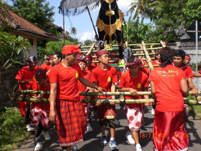 Wisata Desa Tihingan Penghasil Gong Artistik via Panduanwisata, 1. Wisata Dream Beach, 2. Wisata Pantai Jungut Batu, 3. Wisata Jembatan Gantung, 4. Wisata Goa Gala, 5. Wisata Pantai Selambung Lembongan, 6. Wisata Bukit Panorama Nusa Lembongan, 7. Wisata Mushroom Beach, 8. Pantai Toya Pakeh, 9. Wisata Nusa Penida, 10. Wisata Nusa Lembongan, 11. Anjungan Tukad Melangit, 12. Manta Point, 13. Wisata Nusa Ceningan, 14. Wisata Pantai Crystal Bay, 15. Wisata Pantai Atuh, 16. Wisata Pantai Pasih Uug, 17. Wisata Mata Air Seganing, 18. Wisata Tebing Blue Lagoon, 19. Wisata Hutan Mangrove Lembongan, 20. Wisata Pulau Seribu, 21. Wisata Pantai Banah, 22. Wisata Pantai Andus, 23. Wisata Devil’s Tear Lembongan, 24. Wisata Goa Giri Putri, 25. Wisata Labuan Ampuak, 26. Menikmati Betapa Indahnya Wisata Teluk Sebila, 27. Wisata Guyangan Mata Air, 28. Wisata Pantai Suwehan, 29. Wisata Pantai Kelingking, 30. Wisata Tembeling Water Spring, 31. Wisata Angel’s Billabong, 32. Wisata Pura Paluang, 33. Wisata Bukit Teletubbies di Nusa penida, 34. Wisata Pantai Lepang, 35. Wisata Desa Tihingan Penghasil Gong Artistik, 36. Wisata Taman Gili Kerta Gosa, 37. Wisata Pantai Watu Klotok, 38. Wisata Pura Goa Lawah, 39. Wisata Desa Kamasan, 40. Wisata Arum Jeram Sungai Melangit, 41. Wisata Pura Taman Sari, 42. Wisata Bukit Belong Gunaksa, 43. Wisata Museum Seni Lukis Klasik Nyoman Gunarsa, 44. Wisata Goa Jepang, 45. Wisata Museum Semarajaya, 46. Wisata Pantai Kusamba, 47. Wisata Air Terjun Tukad Unda, 48. Wisata Pasar Seni Kota Semarapura, 49. Wisata Lapangan Puputan Klungkung, 50. Wisata Monumen Puputan, 51. Wisata Pura Lembongan, 52. Tanjung Pandan, 53. Rumah Pohon Batu Molenteng, 54. Wisata Pohon Cinta Nusa penida, 55. Wisata Kuliner Bubur Ledok, 56. Wisata Kuliner Serombotan Klungkung