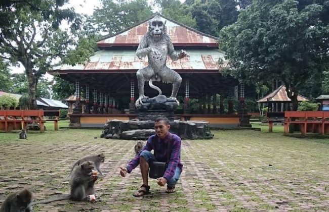Wisata Hutan Monyet Alas Kedaton via IG @thoegoezt, 1. Wisata Pura Ulun Danu Brata Bedugal, 2. Wisata Air Panas Angseri, 3. Wisata Air Panas Penatahan, 4. Wisata Air Panas Belulang, 5. Wisata Air Terjun Pujungan, 6. Wisata Pantai Beraban di Kediri, 7. Wisata Museum Subak, 8. Wisata Kebun Raya Bali, 9. Wisata Sawah Berundak Jatiluwih, 10. Wisata Danau Tamblingan, 11. Wisata Pantai Kedungu, 12. Wisata Pantai Soka Tabanan, 13. Wisata Pantai Pasut Tabanan, 14. Wisata Pantai Klecung, 15. Wisata Pantai Kelating, 16. Wisata Pantai Yeh Leh, 17. Wisata Kuliner Entil Pupuan, 18. Wisata Pantai Balian, 19. Wisata Hutan Monyet Alas Kedaton, 20. Wisata Patung Siwa Pura Malen, 21. Wisata Air Terjun Blahmantung, 22. Wisata Pantai Suraberata, 23. Wisata Pasar Kodok, 24. Wisata Kuliner Nasi sambel Bejek Matah, 25. Wisata Kuliner Nasi Angin, 26. Wisata Bedugul, 27. Wisata Pura Alas Kedaton Tabanan, 28. Wisata Pura Mekori Tabanan, 29. Wisata Pura Tanah Lot, 30. Wisata Puri Anyar Kerambitan, 31. Wisata Taman Kupu – Kupu, 32. Wisata Taman Pahlawan Margarana, 33. Wisata Kebun Buah Strawberry Bedugul, 34. Wisata Vihara Dharma Giri, 35. Wisata Pantai Nyanyi, 36. Wisata Puri Agung Kerambitan, 37. Wisata Pura Luhur Batukaru, 38. Wisata Lereng Gunung Batukaru, 39. Wisata Patung Leak Yeh Gangga, 40. Wisata Pantai Yeh Gangga, 41. Wisata Pura Batu Bolong, 42. Bali Tree Top Adventure Park, 43. Air Terjun Leke-leke, 44. Air Terjun Yeh Ho, 45. Air Terjun Blemantung, 46. Pantai Melasti Tabanan, 47. Sun Flowers Belayu, 48. Air Terjun Pengempu