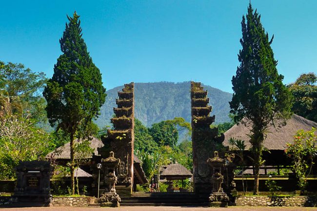 Wisata Lereng Gunung Batukaru, 1. Wisata Pura Ulun Danu Brata Bedugal, 2. Wisata Air Panas Angseri, 3. Wisata Air Panas Penatahan, 4. Wisata Air Panas Belulang, 5. Wisata Air Terjun Pujungan, 6. Wisata Pantai Beraban di Kediri, 7. Wisata Museum Subak, 8. Wisata Kebun Raya Bali, 9. Wisata Sawah Berundak Jatiluwih, 10. Wisata Danau Tamblingan, 11. Wisata Pantai Kedungu, 12. Wisata Pantai Soka Tabanan, 13. Wisata Pantai Pasut Tabanan, 14. Wisata Pantai Klecung, 15. Wisata Pantai Kelating, 16. Wisata Pantai Yeh Leh, 17. Wisata Kuliner Entil Pupuan, 18. Wisata Pantai Balian, 19. Wisata Hutan Monyet Alas Kedaton, 20. Wisata Patung Siwa Pura Malen, 21. Wisata Air Terjun Blahmantung, 22. Wisata Pantai Suraberata, 23. Wisata Pasar Kodok, 24. Wisata Kuliner Nasi sambel Bejek Matah, 25. Wisata Kuliner Nasi Angin, 26. Wisata Bedugul, 27. Wisata Pura Alas Kedaton Tabanan, 28. Wisata Pura Mekori Tabanan, 29. Wisata Pura Tanah Lot, 30. Wisata Puri Anyar Kerambitan, 31. Wisata Taman Kupu – Kupu, 32. Wisata Taman Pahlawan Margarana, 33. Wisata Kebun Buah Strawberry Bedugul, 34. Wisata Vihara Dharma Giri, 35. Wisata Pantai Nyanyi, 36. Wisata Puri Agung Kerambitan, 37. Wisata Pura Luhur Batukaru, 38. Wisata Lereng Gunung Batukaru, 39. Wisata Patung Leak Yeh Gangga, 40. Wisata Pantai Yeh Gangga, 41. Wisata Pura Batu Bolong, 42. Bali Tree Top Adventure Park, 43. Air Terjun Leke-leke, 44. Air Terjun Yeh Ho, 45. Air Terjun Blemantung, 46. Pantai Melasti Tabanan, 47. Sun Flowers Belayu, 48. Air Terjun Pengempu