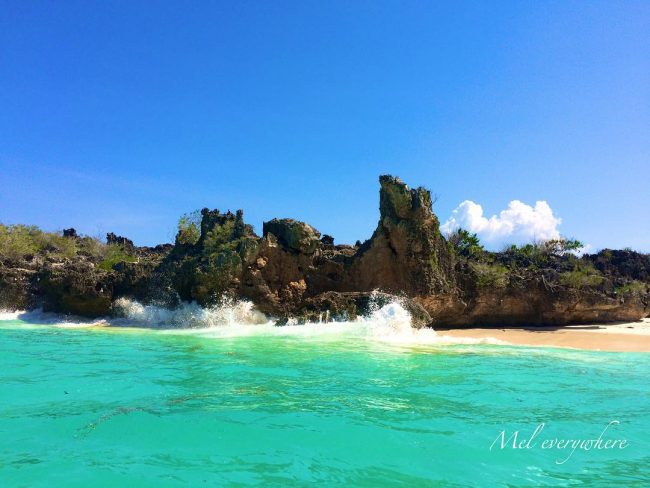 Wisata Pantai Laviti via IG @meleverywhere, 1. Wisata Batu Termanu, 2. Wisata Tangga 300, 3. Wisata Pantai Mulut Seribu, 4. Wisata Pantai Nembrala, 5. Wisata Mata Air Oemau, 6. Wisata Pulau Do’o, 7. Wisata Pantai Tolanamon, 8. Wisata Pulau Ndana, 9. Wisata Bukit Bebalain, 10. Wisata Danau Laut Mati, 11. Wisata Pantai Bo’a, 12. Wisata Pantai Laviti, 13. Wisata Pemandian Sulimatan, 14. Wisata Pantai Tiang Bendera, 15. Wisata Pantai Telaga Nirwana, 16. Wisata Pantai Dombo, 17. Pantai dan Hutan Mangrove Litianak, 18. Air Terjun Fakakain Oefamba, 19. Air Terjun Oe Kod’de, 20. Titik Nol Kilometer Selatan Indonesia, 21. Pantai Oebi’ik dan Pantai Lala’din, 22. Telaga Leleen Landu, 23. Puncak ASEAN, 24. Pantai Oeseli, 25. Pantai Batu Pintu, 26. Pantai Lifu Lada, 27. Pantai Tongga, 28. Pantai Lutubabatu dan Pantai Tolama, 29. Pantai Sai Oebole, 30. Danau Merah, 31. Pantai Nemberala, 32. Pantai Oesosole