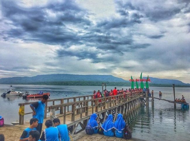 Wisata Pelabuhan Gilimanuk via Pariwisata Jembrana, 1. Pantai Perancak, 2. Wisata Pantai Medewi, 3. Pura Rambut Siwi, 4. Wisata Pantai Perancak Candikusuma, 5. Wisata Teluk Gilimanuk, 6. Wisata Monumen Lintas Laut Jawa – Bali, 7. Taman Nasional Bali Barat, 8. Wisata Bendungan Palasari, 9. Wisata Bunut Bolong, 10. Wisata Pantai Baluk Rening, 11. Wisata Pura Jati, 12. Wisata Pantai Delod Berawah, 13. Wisata Pantai Pengeragoan, 14. Wisata Pura Majapahit, 15. Wisata Museum Manusia Purba, 16. Wisata Air Tirta Lestari Gumbrih, 17. Wisata Desa Sangkaragung, 18. Wisata Rest Area Rambut Siwi, 19. Wisata Alun – Alun Jembrana, 20. Wisata Bendungan Benel, 21. Wisata Karang Sewu, 22. Wisata Desa Blimbing, 23. Wisata Makam Tua, 24. Wisata Rumah Panggung, 25. Wisata Kuliner Ayam Betutu, 26. Wisata Tukad Gelar, 27. Wisata Air Terjun Juwuk Manis, 28. Wisata Makepung, 29. Wisata Puncak Mawar, 30. Pantai Yeh Leh, 31. Pantai Yeh Kuning, 32. Pantai Candikusuma, 33. Wisata Pantai Pebuahan, 34. Wisata Taman Siwa, 35. Pelabuhan Perikanan Pengambengan, 36. Air Terjun Bidadari, 37. Wisata Pelabuhan Gilimanuk, 38. Puncak JR, 39. Wisata Green Cliff Yeh Embang Kangin, 40. Pantai Karang Impian, 41. Air Terjun Batu Belah Dewasana, 42. Waterpark Giri Buana, 43. Pura Jagatnatha