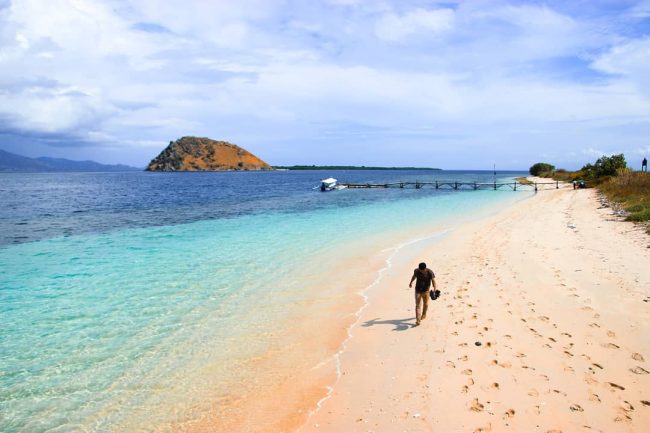Wisata Pulau Paserang via IG @massben, 1. Gunung Tambora, 2. Wisata Pulau Bungin, 3. Wisata Air Terjun Agal, 4. Wisata Gili Bedil, 5. Wisata Goa Liang Petang, 6. Wisata Pantai Tropical Sumbawa, 7. Wisata Pantai Maluk Sumbawa Barat, 8. Wisata Masjid Agung Darussalam, 9. Wisata Pulau Paserang, 10. Wisata Pulau Kenawa, 11. Wisata Pantai Sili, 12. Wisata Desa Mantar, 13. Wisata Pantai Tanjung Pasir Pulau Moyo, 14. Wisata Pantai Maci, 15. Wisata Lindung Poto Jarum, 16. Wisata Air Terjun Mata Jitu, 17. Wisata Istana Tua Dalam Loka, 18. Wisata Pantai Kertasari, 19. Wisata Pantai Kencana, 20. Wisata Pantai Lapade, 21. Wisata Pantai Rantung, 22. Wisata Pantai Lawar, 23. Wisata Semongkat, 24. Wisata Gili Keramat, 25. Wisata Istana Bala Kuning, 26. Wisata Desa Tepal, 27. Liang Bukal, 28. Situs Aik Renung, 29. Wisata Air Terjun Kalela, 30. Jembatan Samota yang Ikonik, 31. Pantai Ai Loang, 32. Teluk Saleh