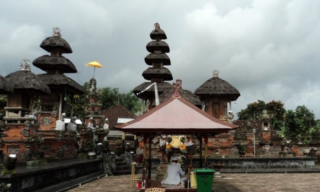 Wisata Pura Majapahit via Yehpelung.blogspotcom, 1. Pantai Perancak, 2. Wisata Pantai Medewi, 3. Pura Rambut Siwi, 4. Wisata Pantai Perancak Candikusuma, 5. Wisata Teluk Gilimanuk, 6. Wisata Monumen Lintas Laut Jawa – Bali, 7. Taman Nasional Bali Barat, 8. Wisata Bendungan Palasari, 9. Wisata Bunut Bolong, 10. Wisata Pantai Baluk Rening, 11. Wisata Pura Jati, 12. Wisata Pantai Delod Berawah, 13. Wisata Pantai Pengeragoan, 14. Wisata Pura Majapahit, 15. Wisata Museum Manusia Purba, 16. Wisata Air Tirta Lestari Gumbrih, 17. Wisata Desa Sangkaragung, 18. Wisata Rest Area Rambut Siwi, 19. Wisata Alun – Alun Jembrana, 20. Wisata Bendungan Benel, 21. Wisata Karang Sewu, 22. Wisata Desa Blimbing, 23. Wisata Makam Tua, 24. Wisata Rumah Panggung, 25. Wisata Kuliner Ayam Betutu, 26. Wisata Tukad Gelar, 27. Wisata Air Terjun Juwuk Manis, 28. Wisata Makepung, 29. Wisata Puncak Mawar, 30. Pantai Yeh Leh, 31. Pantai Yeh Kuning, 32. Pantai Candikusuma, 33. Wisata Pantai Pebuahan, 34. Wisata Taman Siwa, 35. Pelabuhan Perikanan Pengambengan, 36. Air Terjun Bidadari, 37. Wisata Pelabuhan Gilimanuk, 38. Puncak JR, 39. Wisata Green Cliff Yeh Embang Kangin, 40. Pantai Karang Impian, 41. Air Terjun Batu Belah Dewasana, 42. Waterpark Giri Buana, 43. Pura Jagatnatha