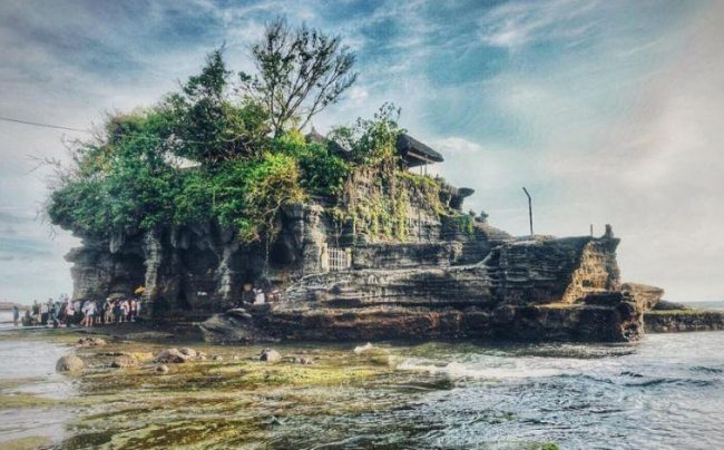 Wisata Pura Tanah Lot via IG @melaiiii_skie, 1. Wisata Pura Ulun Danu Brata Bedugal, 2. Wisata Air Panas Angseri, 3. Wisata Air Panas Penatahan, 4. Wisata Air Panas Belulang, 5. Wisata Air Terjun Pujungan, 6. Wisata Pantai Beraban di Kediri, 7. Wisata Museum Subak, 8. Wisata Kebun Raya Bali, 9. Wisata Sawah Berundak Jatiluwih, 10. Wisata Danau Tamblingan, 11. Wisata Pantai Kedungu, 12. Wisata Pantai Soka Tabanan, 13. Wisata Pantai Pasut Tabanan, 14. Wisata Pantai Klecung, 15. Wisata Pantai Kelating, 16. Wisata Pantai Yeh Leh, 17. Wisata Kuliner Entil Pupuan, 18. Wisata Pantai Balian, 19. Wisata Hutan Monyet Alas Kedaton, 20. Wisata Patung Siwa Pura Malen, 21. Wisata Air Terjun Blahmantung, 22. Wisata Pantai Suraberata, 23. Wisata Pasar Kodok, 24. Wisata Kuliner Nasi sambel Bejek Matah, 25. Wisata Kuliner Nasi Angin, 26. Wisata Bedugul, 27. Wisata Pura Alas Kedaton Tabanan, 28. Wisata Pura Mekori Tabanan, 29. Wisata Pura Tanah Lot, 30. Wisata Puri Anyar Kerambitan, 31. Wisata Taman Kupu – Kupu, 32. Wisata Taman Pahlawan Margarana, 33. Wisata Kebun Buah Strawberry Bedugul, 34. Wisata Vihara Dharma Giri, 35. Wisata Pantai Nyanyi, 36. Wisata Puri Agung Kerambitan, 37. Wisata Pura Luhur Batukaru, 38. Wisata Lereng Gunung Batukaru, 39. Wisata Patung Leak Yeh Gangga, 40. Wisata Pantai Yeh Gangga, 41. Wisata Pura Batu Bolong, 42. Bali Tree Top Adventure Park, 43. Air Terjun Leke-leke, 44. Air Terjun Yeh Ho, 45. Air Terjun Blemantung, 46. Pantai Melasti Tabanan, 47. Sun Flowers Belayu, 48. Air Terjun Pengempu