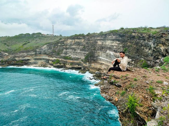 Wisata Tanjung Ringgit via IG @dirgantara08_, 1. Wisata Tanjung Bloam, 2. Wisata Pantai Kaliantan, 3. Wisata Gili Sunut, 4. Wisata Tanjung Ringgit, 5. Wisata Goa Jepang, 6. Wisata Tanjung Perak dan Tanjung Cina, 7. Wisata Pantai Ekas, 8. Wisata Pantai Surga, 9. Wisata Gili Bagek atau Gili Kondo, 10. Wisata Gili Sulat, 11. Wisata Gili Lawang, 12. Wisata lembah Hijau, 13. Wisata Sembalun, 14. Wisata Air Terjun Temer, 15. Wisata Tele Batu, 16. Wisata Air Terjun Otak Kokog, 17. Wisata Air Terjun Mayung Putih, 18. Wisata Air Terjun Kaliage, 19. Wisata Air Terjun Ulem – Ulem, 20. Wisata Pantai Sungkun, 21. Wisata Pink Beach, 22. Wisata Rinjani dan Segara Anak, 23. Air Terjun Mangku Sakti, 24. Pohon Purba Pringgabaya