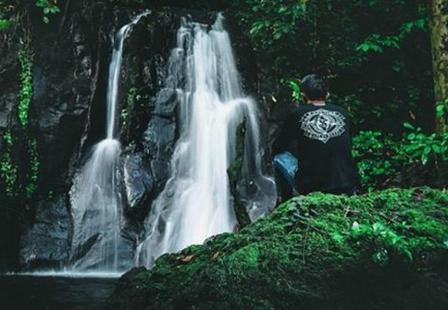 Air Terjun Lempiang, 1. Taman Nasional Betung Kerihun, 2. Taman Nasional Danau Sentarum, 3. Danau Empangau, 4. Mupa Kencana atau Danau Piangkuak, 5. Danau Buak, 6. Air Terjun Medang Pulang, 7. Goa Beluan, 8. Pusaka Tunggal, 9. Gurung Makai, 10. Bukit Semujan, 11. Sarai Ngeri, 12. Air Terjun Biyu, 13. Bukit Sunan, 14. Air Terjun Gansir, 15. Gurung Gadai, 16. Gurung Peranggai, 17. Air Terjun Gurung Sepangin , 18. Hulu Tubuk, 19. Danau Sekawi, 20. Lubuk Semah, 21. Riam Rantau Kalis, 22. Bukit Ampan, 23. Bukit Kedungkang, 24. Sarai Biang, 25. Pulau Begansar, 26. Riam Teset, 27. Bukit Tekenang, 28. Bukit Tilung, 29. Jembatan Gantung Dusun Meliung, 30. Air Terjun Riam Teset, 31. Air Terjun Lempiang, 32. Air Terjun Riam Matu, 33. Kolam Bunga Lita, 34. Riam Kihung, 35. Danau Blairam, 36. Bukit Kulat, 37. Gurung Duayak, 38. Danau Merebung, 39. Rumah Betang Sungai Utik, 40. Rumah Betang Melapi, 41. Masjid At-Taqwa Selimbau, 42. Sungai Kapuas, 43. Air Terjun Saray Brunyau