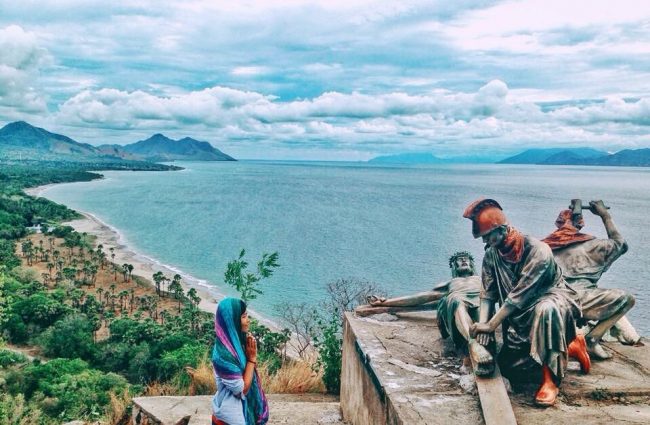 Bukit Doa Watomiten via IG @yusantaavi, 1. Wisata Pantai Bean, 2. Wisata Pantai Lewolein, 3. Wisata Pantai Waijarang, 4. Wisata Pantai Mingar, 5. Wisata Air Terjun Lodovavo Atawuwur, 6. Wisata Tanjung Nuhanera, 7. Wisata Dapur Alam Watuwawer, 8. Wisata Desa Nelayan Lamalera, 9. Wisata Taman Daun Lewoleba, 10. Wisata Bukit Cinta Waijarang, 11. Wisata Batu Payung, 12. Wisata Pulau Siput, 13. Wisata Bukit Wade, 14. Bukit Doa Watomiten