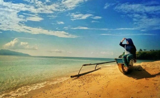 Pantai Ena Bara Maurole via IG @_shallii_, 1. Wisata Taman Renungan Bung Karno, 2. Wisata Situs Pengasingan Bung Karno, 3. Wisata Pantai Tangga Alam, 4. Wisata Pantai Mbu’u, 5. Wisata Pantai Ria, 6. Wisata Museum Tenun Ikat, 7. Wisata Museum Bahari, 9. Wisata Kampung Adat Wologai, 10. Wisata Kampung Adat Ranggase, 11. Wisata Gunung Meja, 12. Wisata Gunung Iya, 13. Wisata Danau Kelimutu, 14. Wisata Pantai Batu Cincin, 15. Wisata Air Terjun Murundao Ende, 16. Pantai Batu Biru, 17. Pantai Ena Bara Maurole, 18. Air Terjun Kede Bodu, 19. Bukit Cinta Ende, 20. Kampung Adat Saga, 21. Bukit Liaga, 22. Kampung Adat Wolotopo
