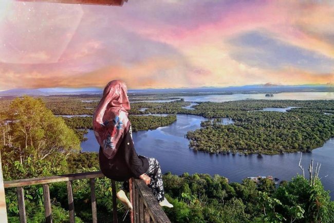 Taman Nasional Danau Sentarum via Rumahkomunitas - Tempat Wisata Di Kapuas Hulu, 1. Taman Nasional Betung Kerihun, 2. Taman Nasional Danau Sentarum, 3. Danau Empangau, 4. Mupa Kencana atau Danau Piangkuak, 5. Danau Buak, 6. Air Terjun Medang Pulang, 7. Goa Beluan, 8. Pusaka Tunggal, 9. Gurung Makai, 10. Bukit Semujan, 11. Sarai Ngeri, 12. Air Terjun Biyu, 13. Bukit Sunan, 14. Air Terjun Gansir, 15. Gurung Gadai, 16. Gurung Peranggai, 17. Air Terjun Gurung Sepangin , 18. Hulu Tubuk, 19. Danau Sekawi, 20. Lubuk Semah, 21. Riam Rantau Kalis, 22. Bukit Ampan, 23. Bukit Kedungkang, 24. Sarai Biang, 25. Pulau Begansar, 26. Riam Teset, 27. Bukit Tekenang, 28. Bukit Tilung, 29. Jembatan Gantung Dusun Meliung, 30. Air Terjun Riam Teset, 31. Air Terjun Lempiang, 32. Air Terjun Riam Matu, 33. Kolam Bunga Lita, 34. Riam Kihung, 35. Danau Blairam, 36. Bukit Kulat, 37. Gurung Duayak, 38. Danau Merebung, 39. Rumah Betang Sungai Utik, 40. Rumah Betang Melapi, 41. Masjid At-Taqwa Selimbau, 42. Sungai Kapuas, 43. Air Terjun Saray Brunyau